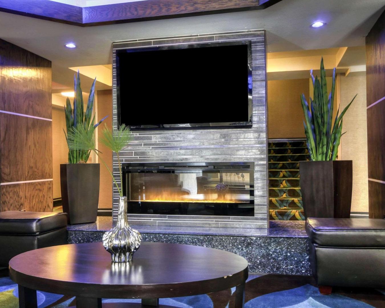 Comfort Inn & Suites I-10 Airport