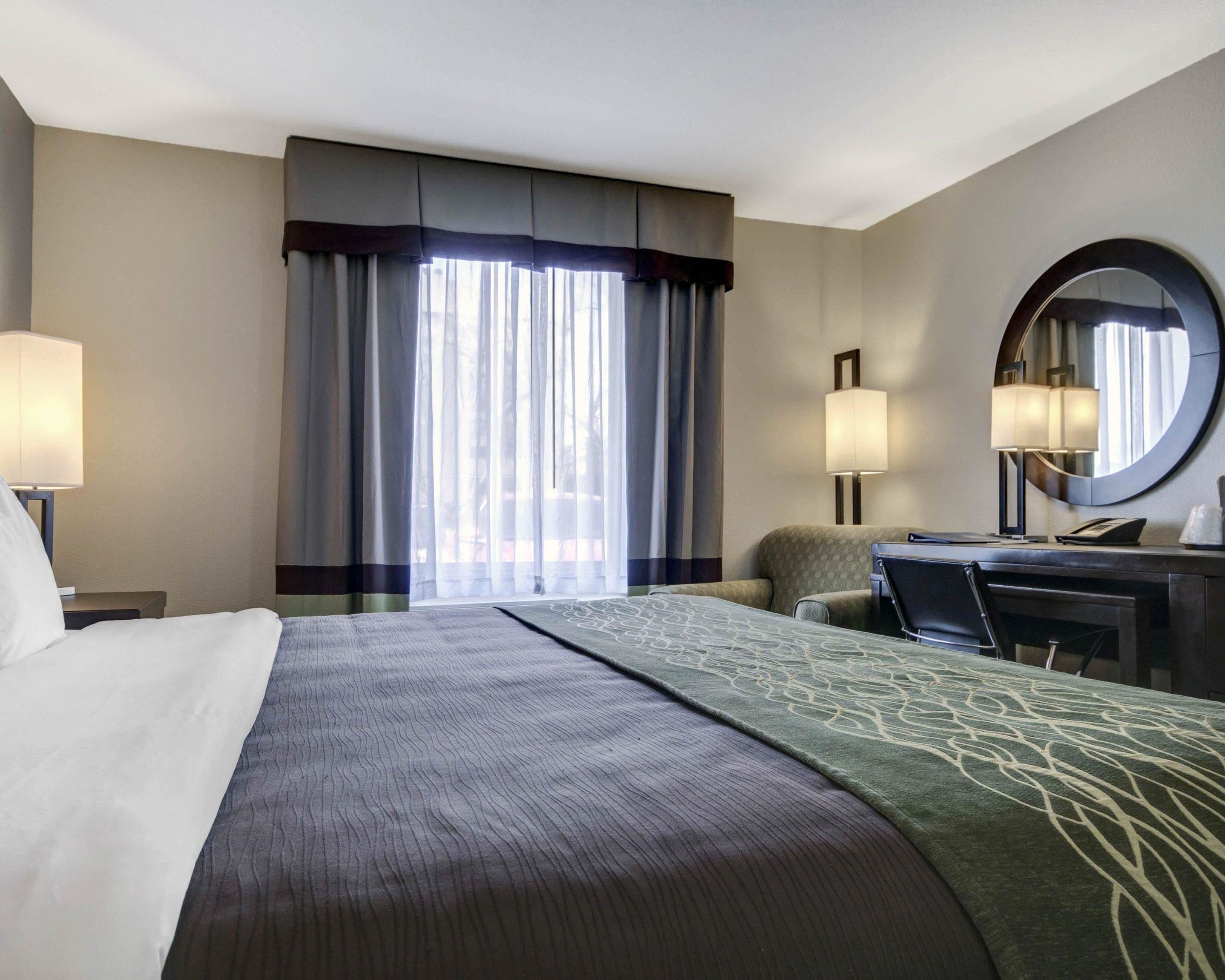 Comfort Inn & Suites I-10 Airport