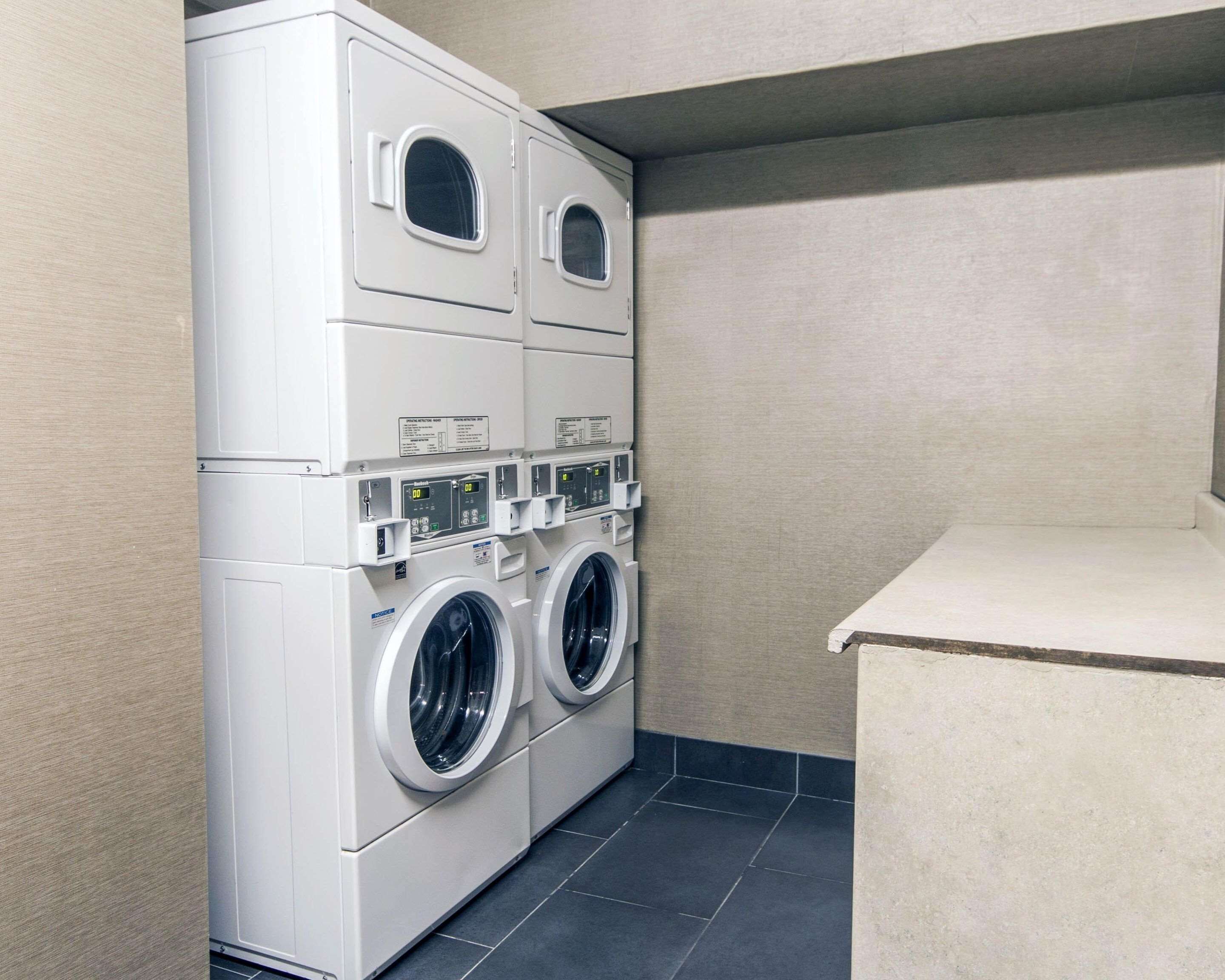 Comfort Inn & Suites I-10 Airport