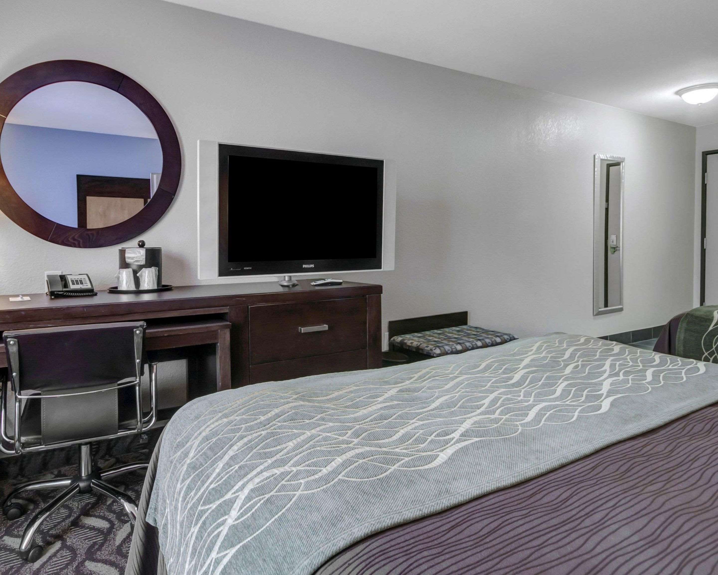 Comfort Inn & Suites I-10 Airport