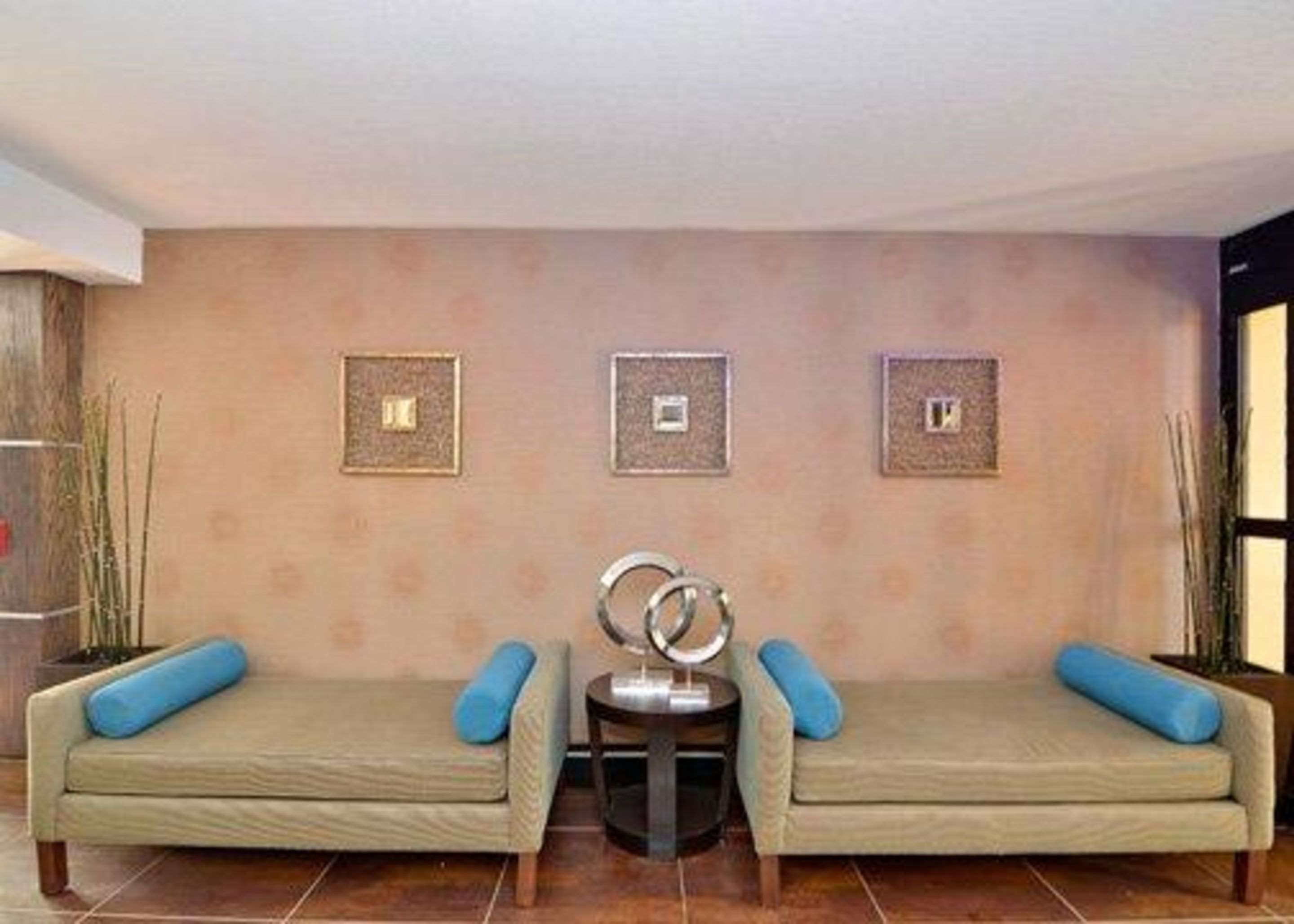 Comfort Inn & Suites I-10 Airport