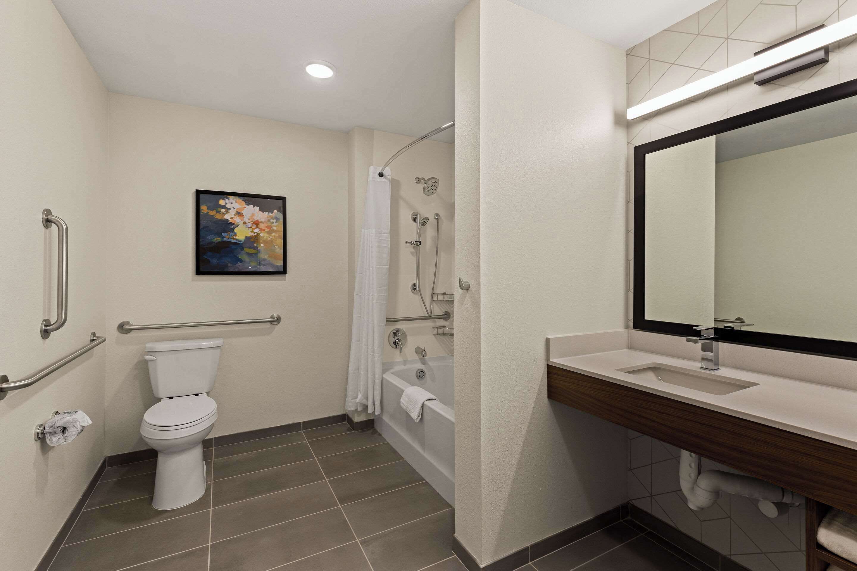 Everhome Suites El Paso Airport near Fort Bliss