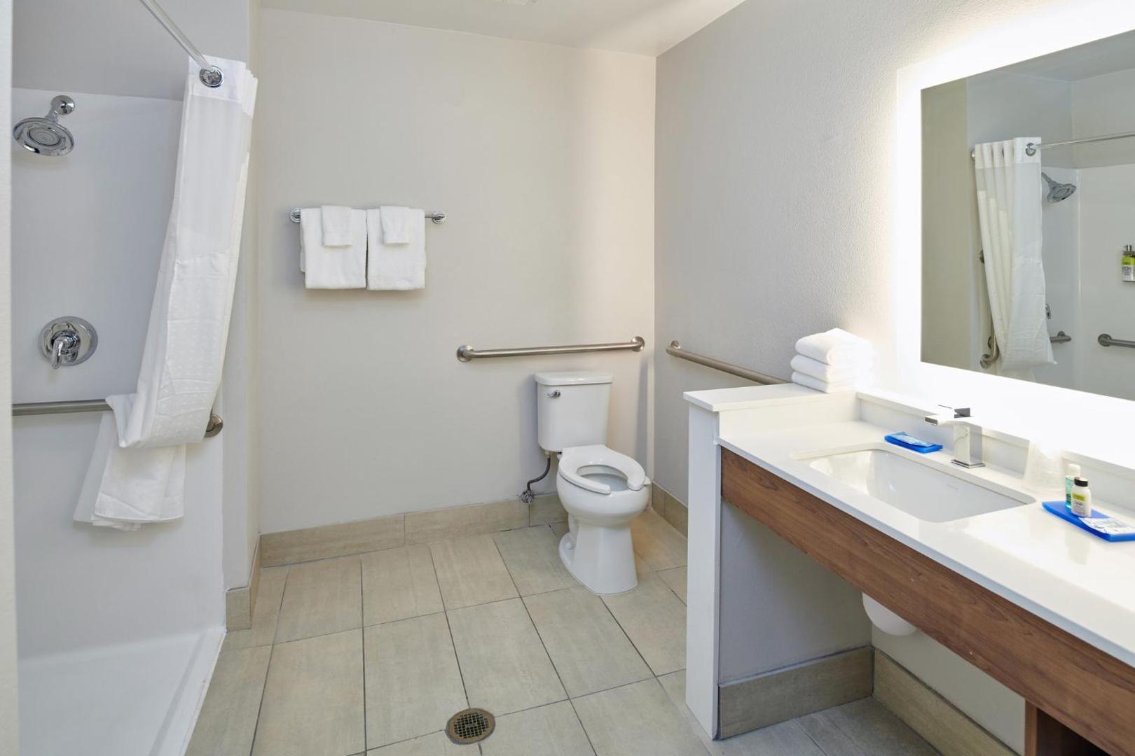 Holiday Inn Express El Paso Sunland Park Area