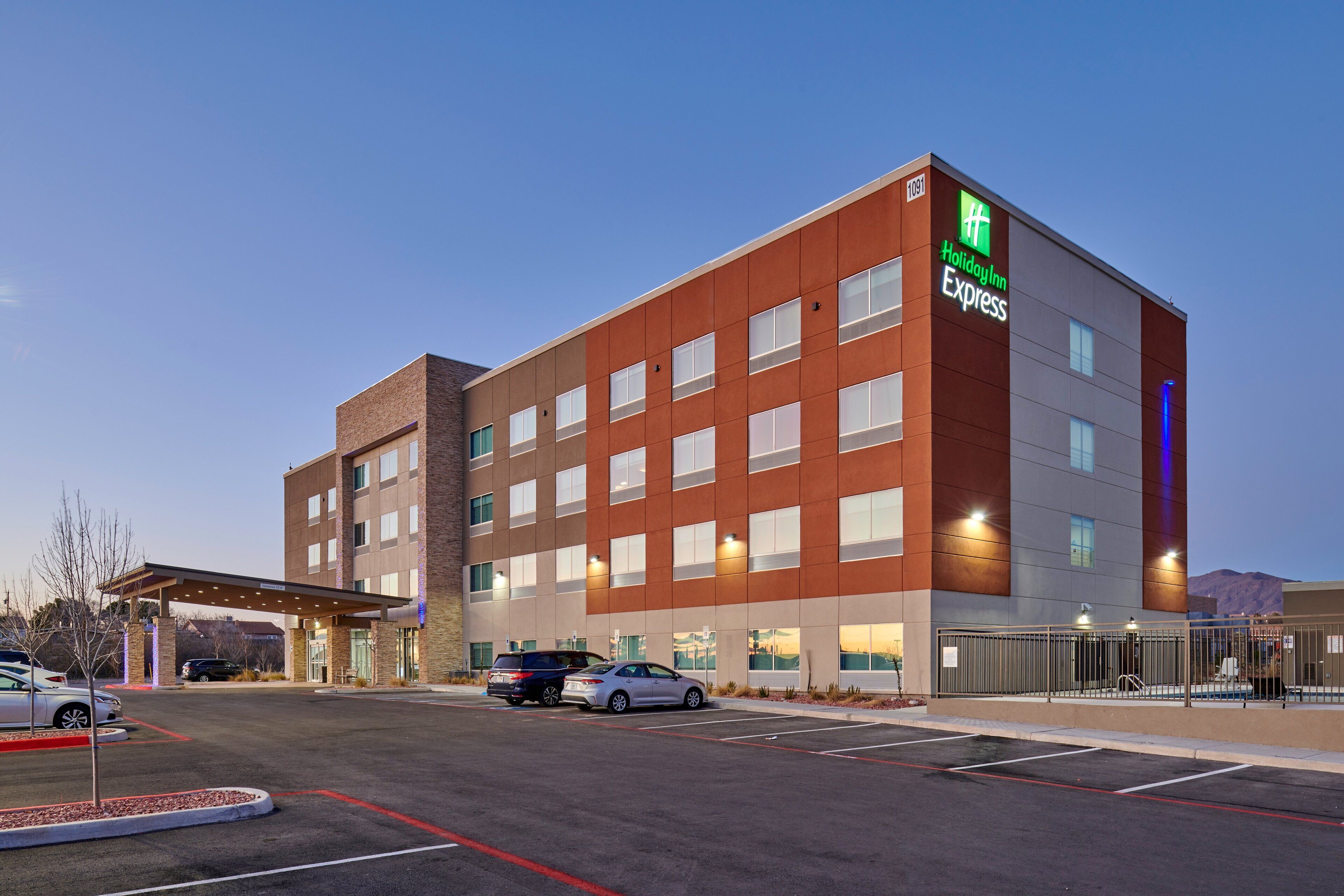 Holiday Inn Express El Paso Sunland Park Area