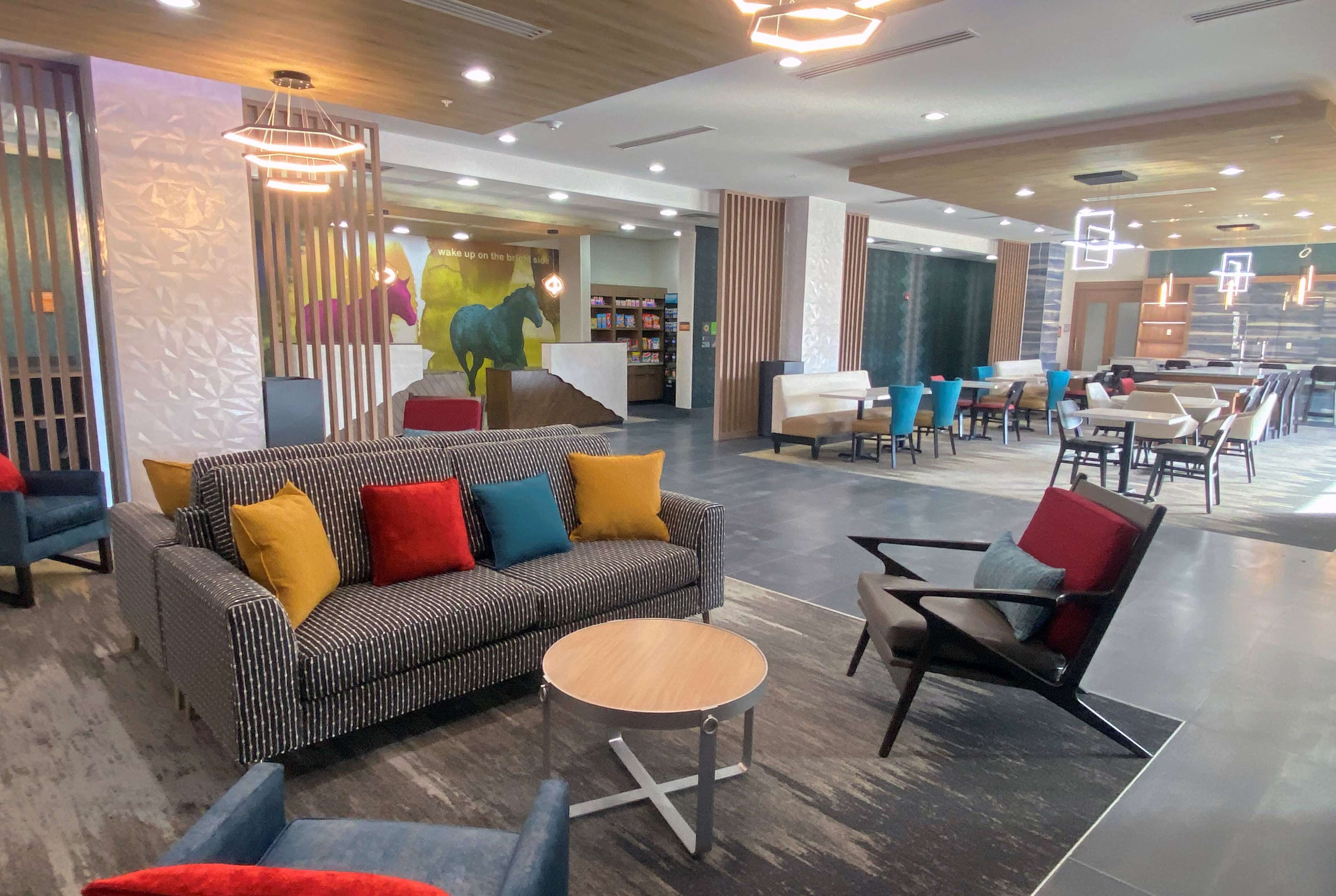 La Quinta Inn & Suites by Wyndham El Paso East Loop-375