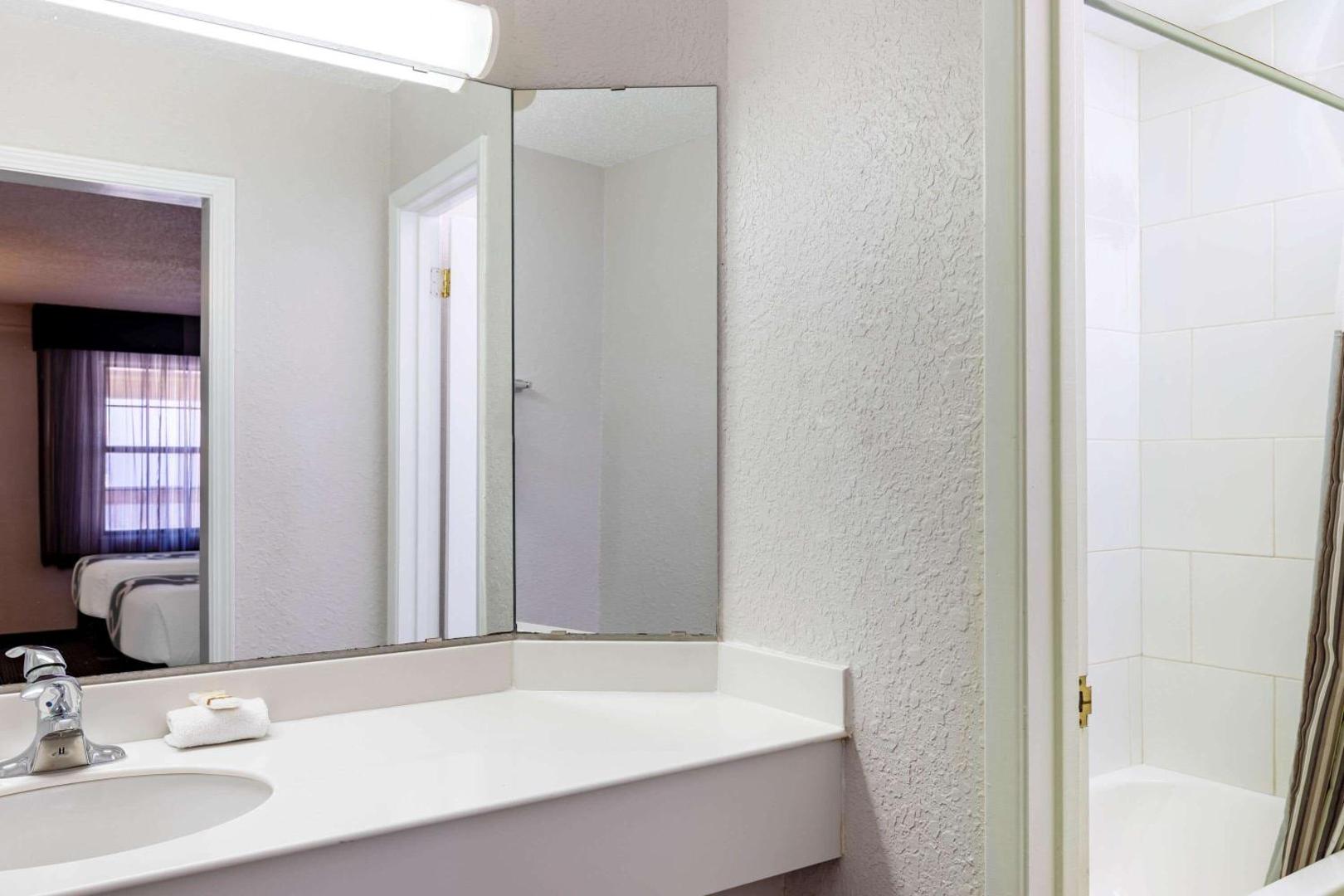 Travelodge by Wyndham El Paso - Airport