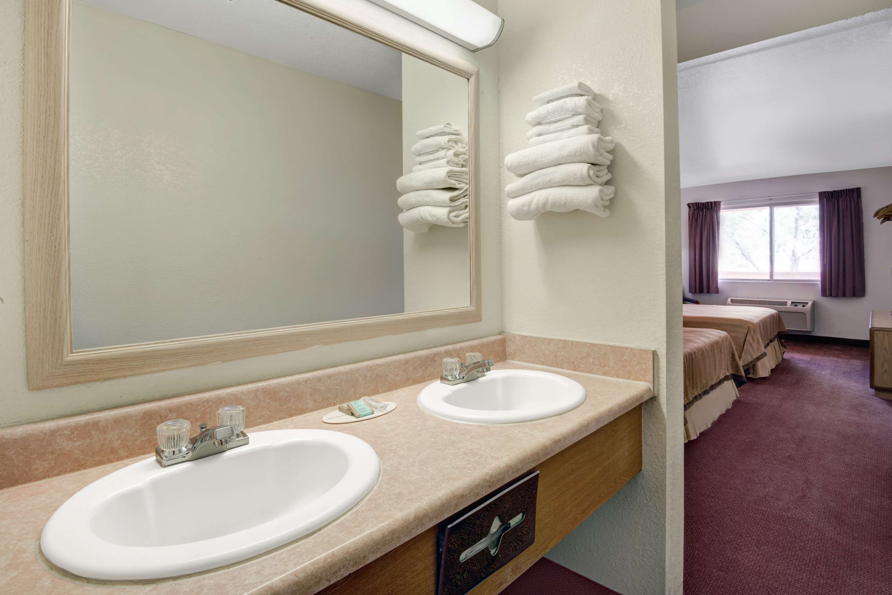 Magnuson Hotel El Paso West