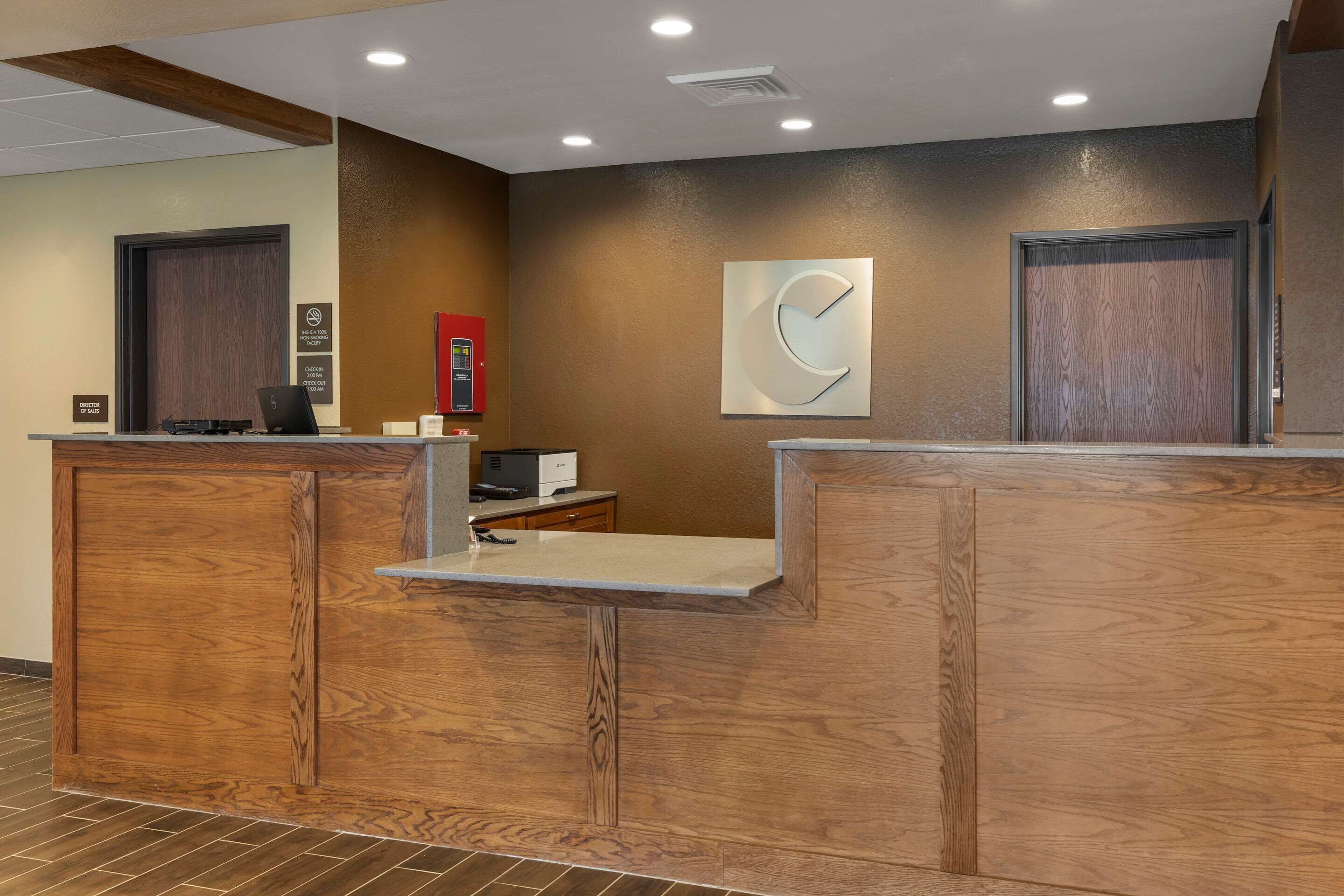 Comfort Inn & Suites