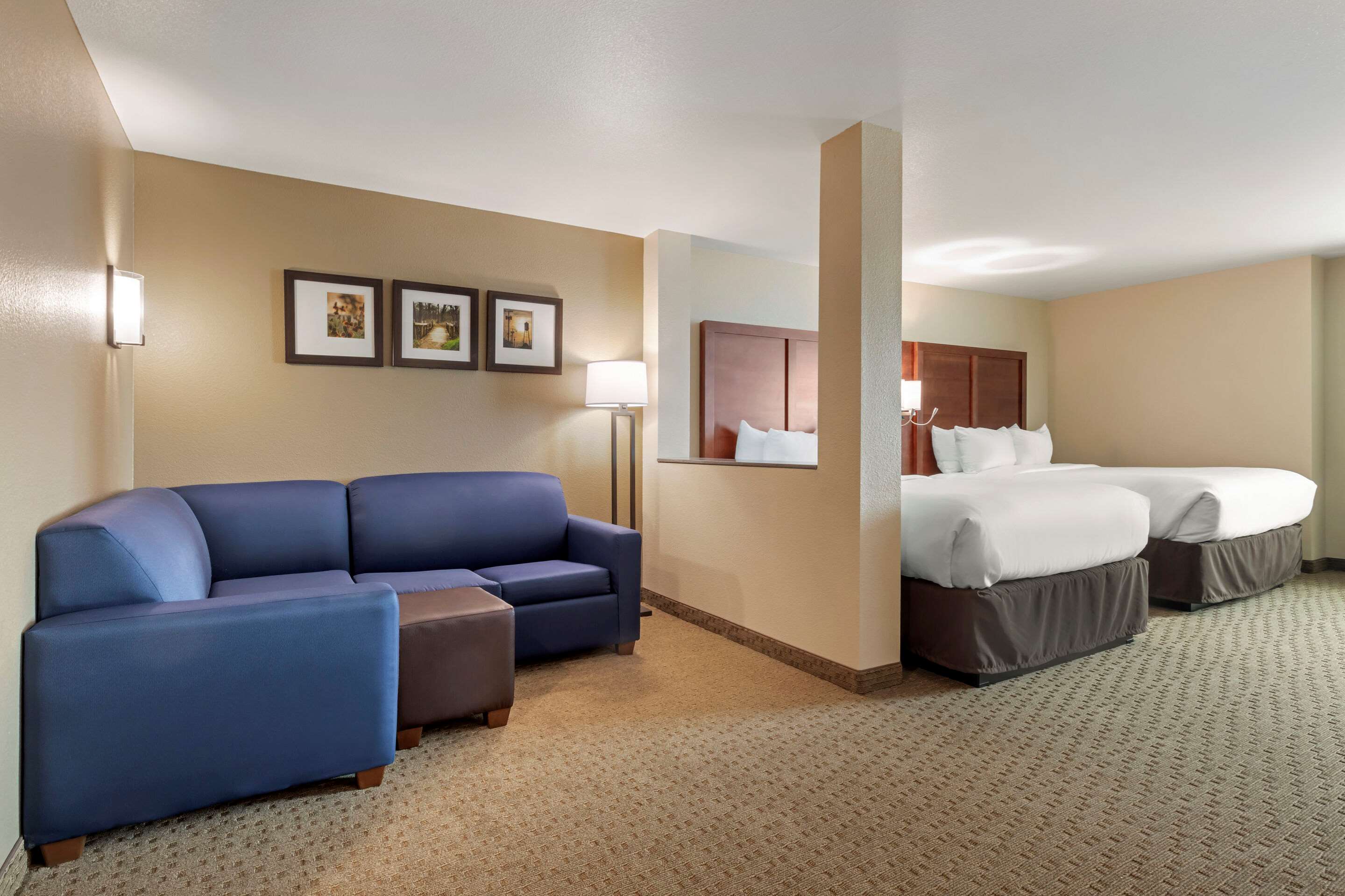 Comfort Inn & Suites