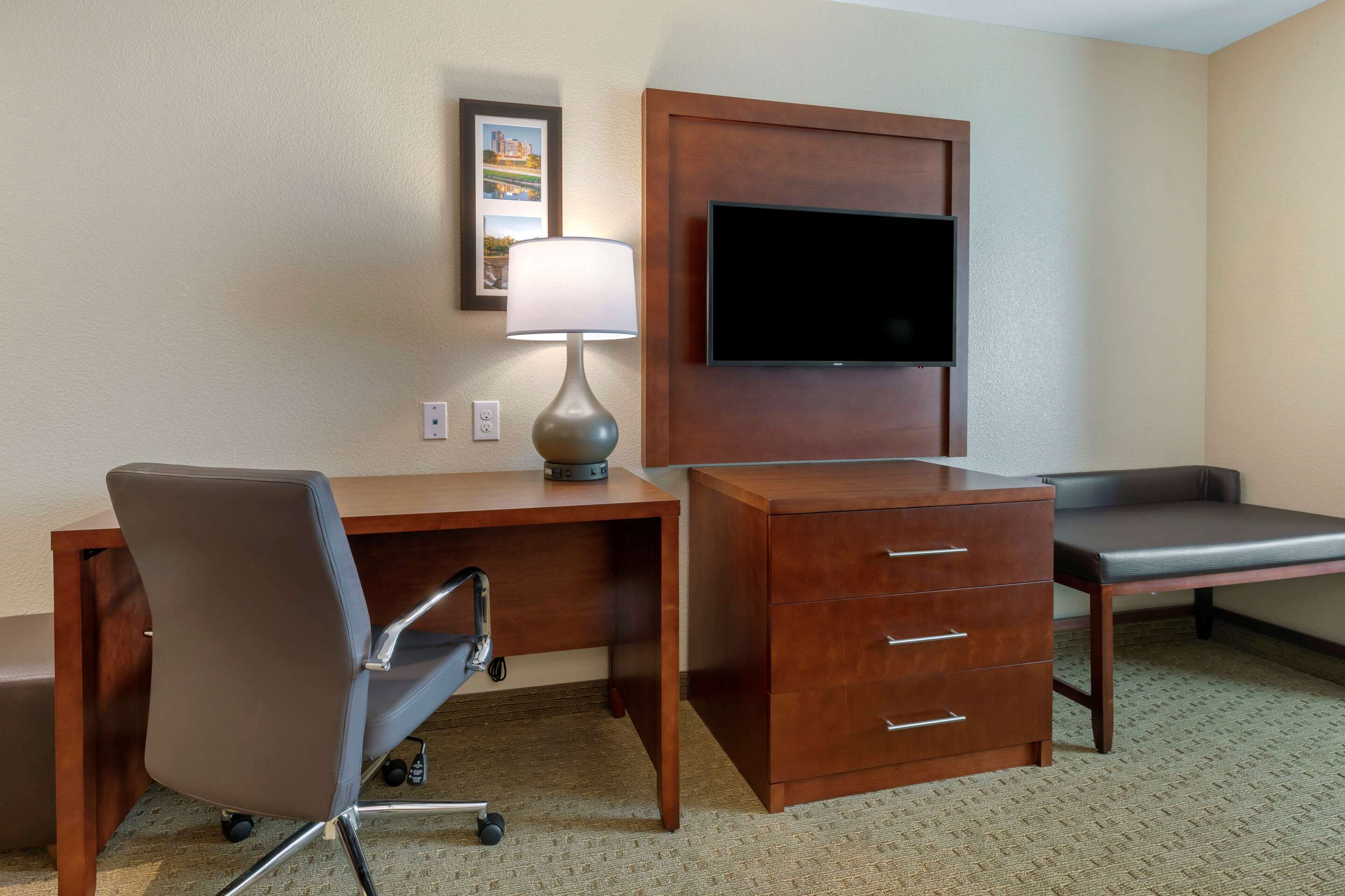Comfort Inn & Suites