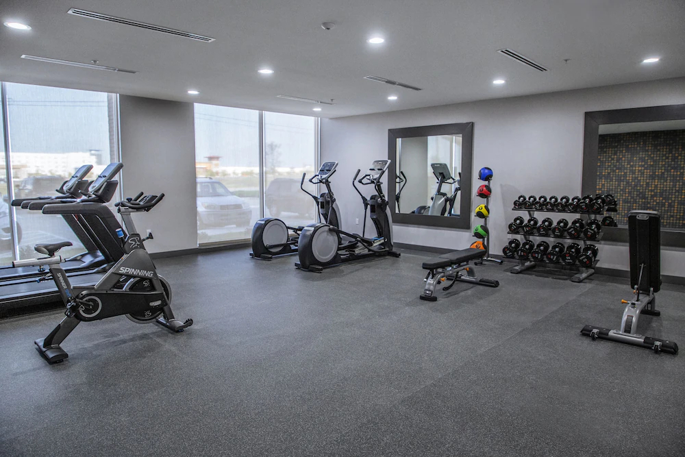 La Quinta Inn & Suites by Wyndham DFW West-Glade-Parks