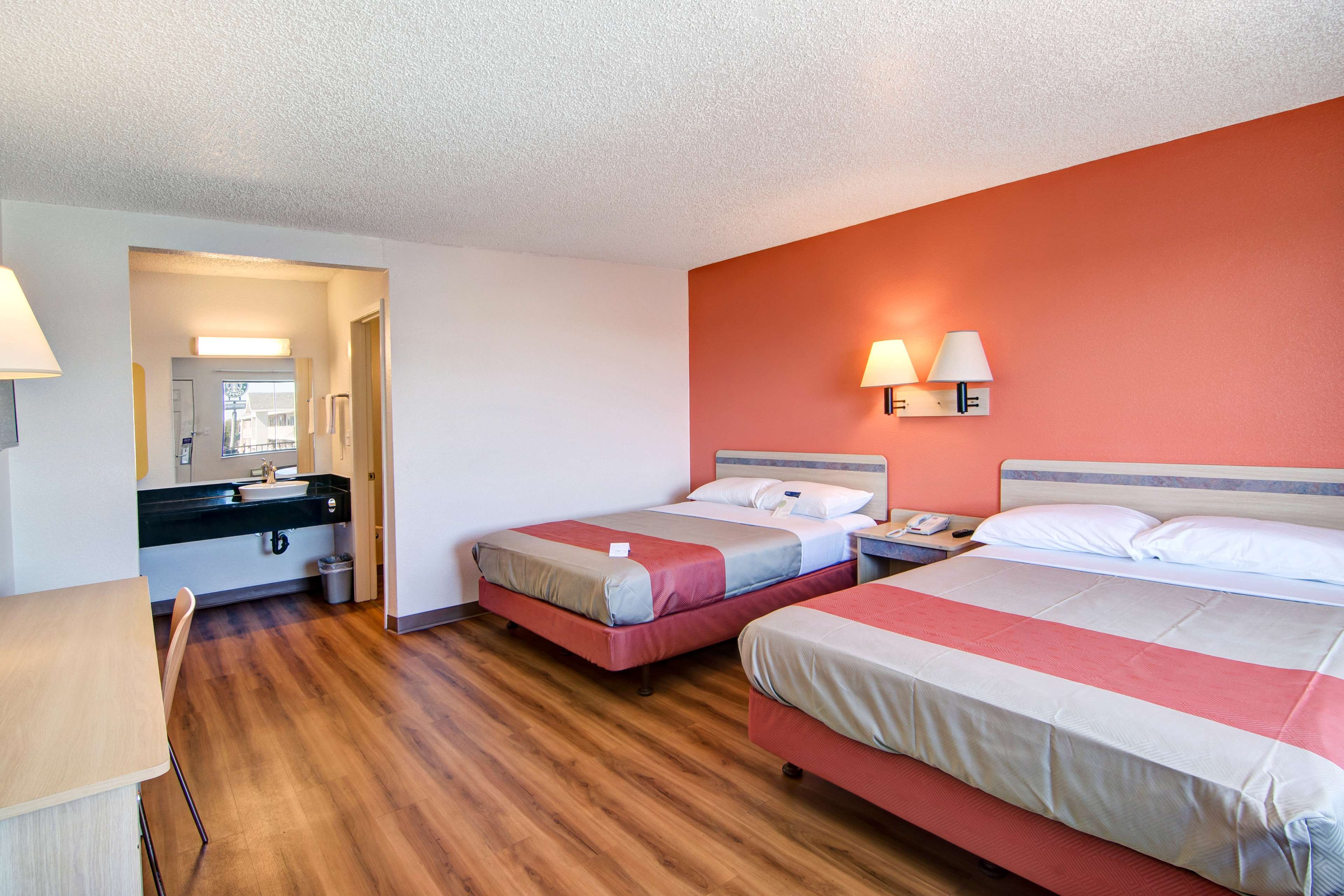 Motel 6 Dallas Euless