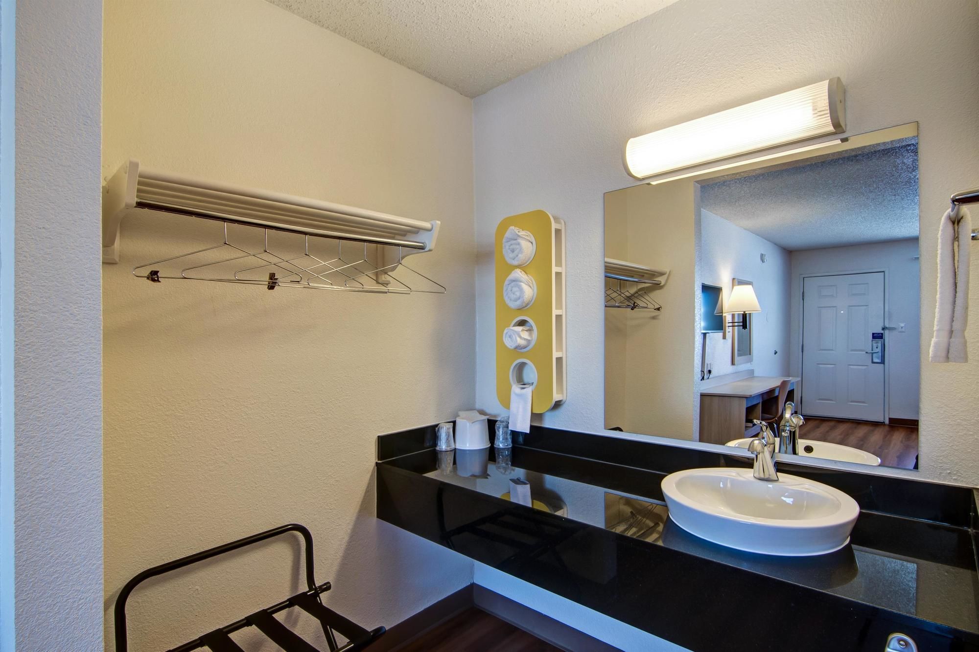 Motel 6 Dallas Euless