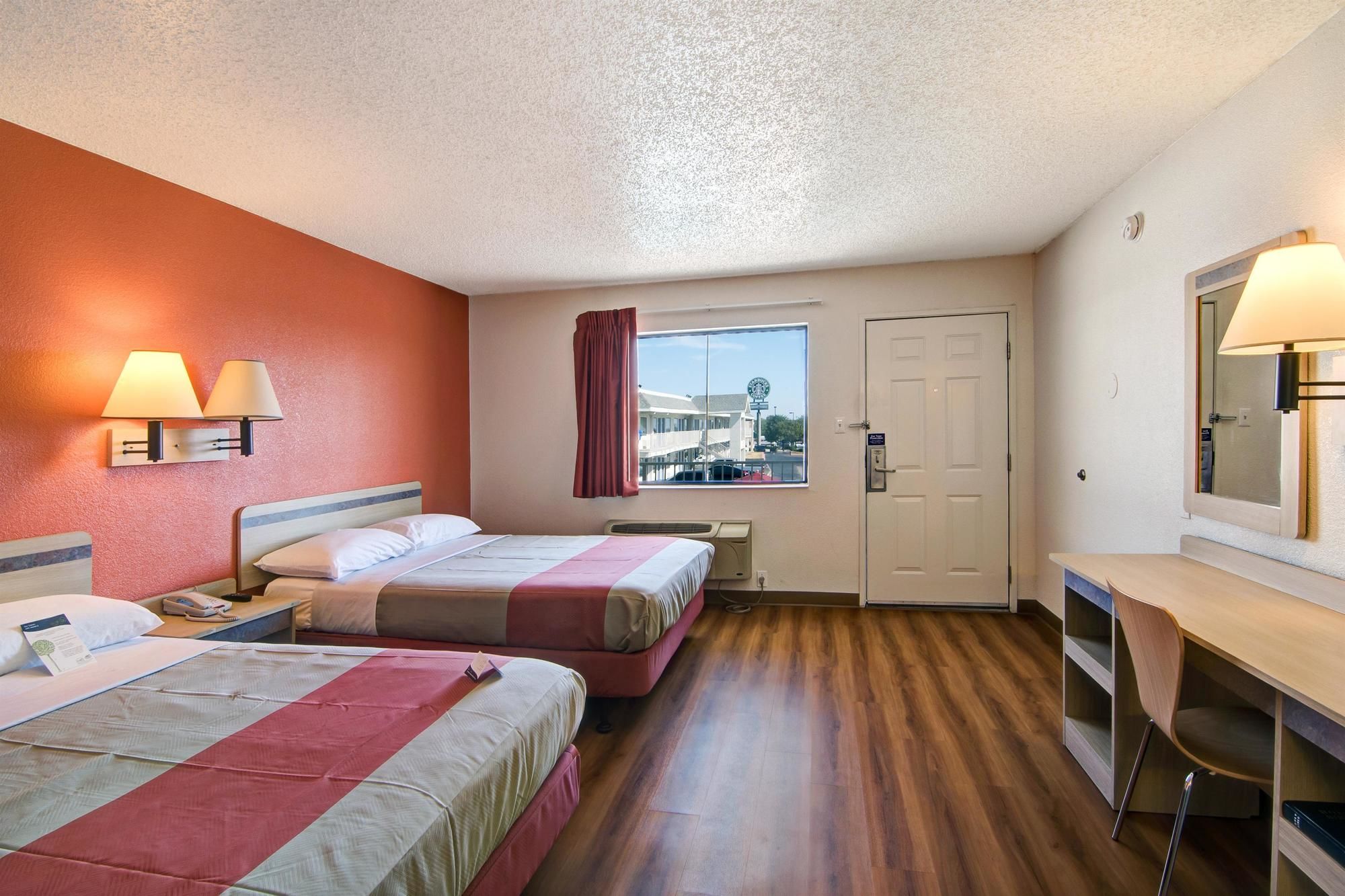 Motel 6 Dallas Euless