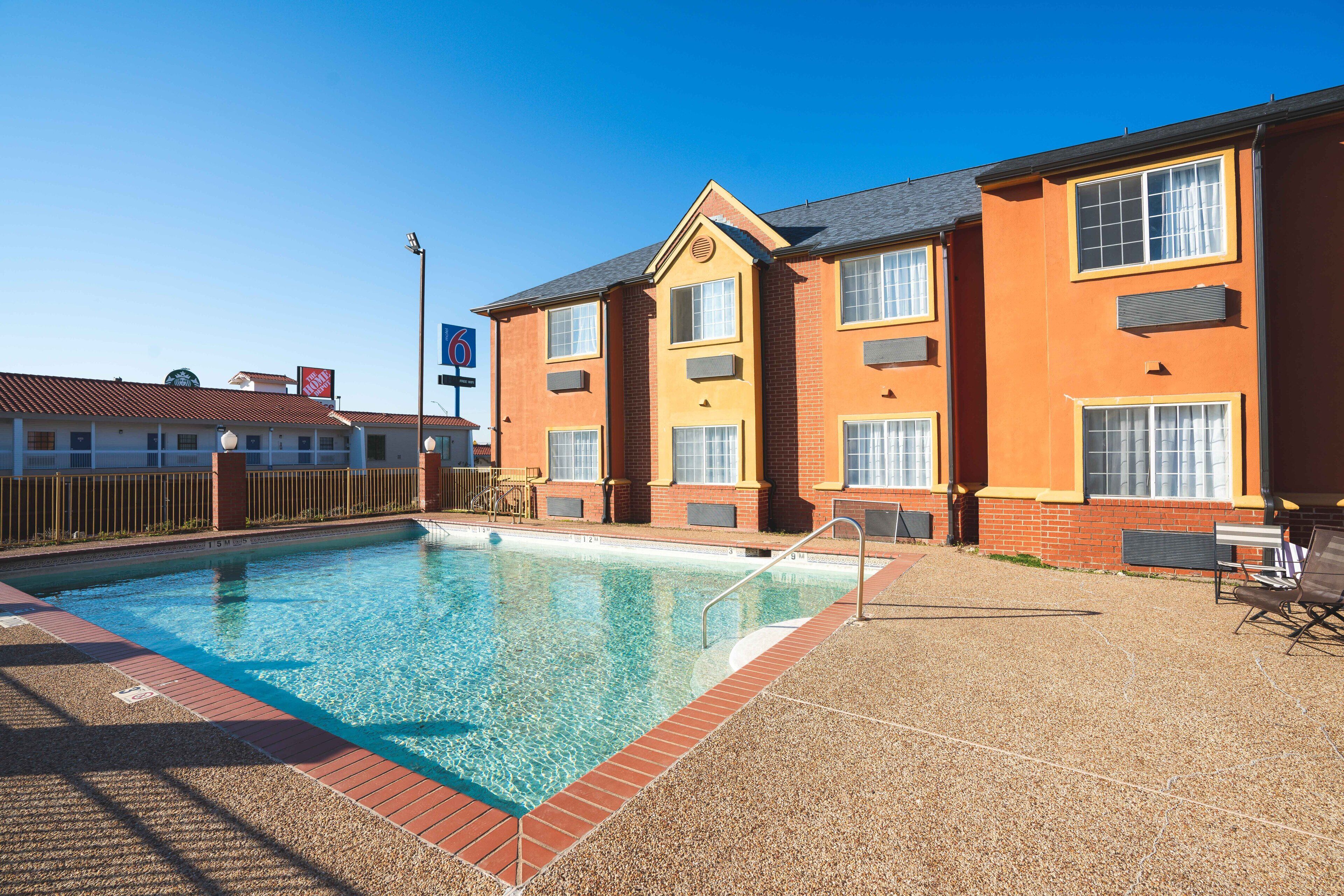 Regency Inn & Suites