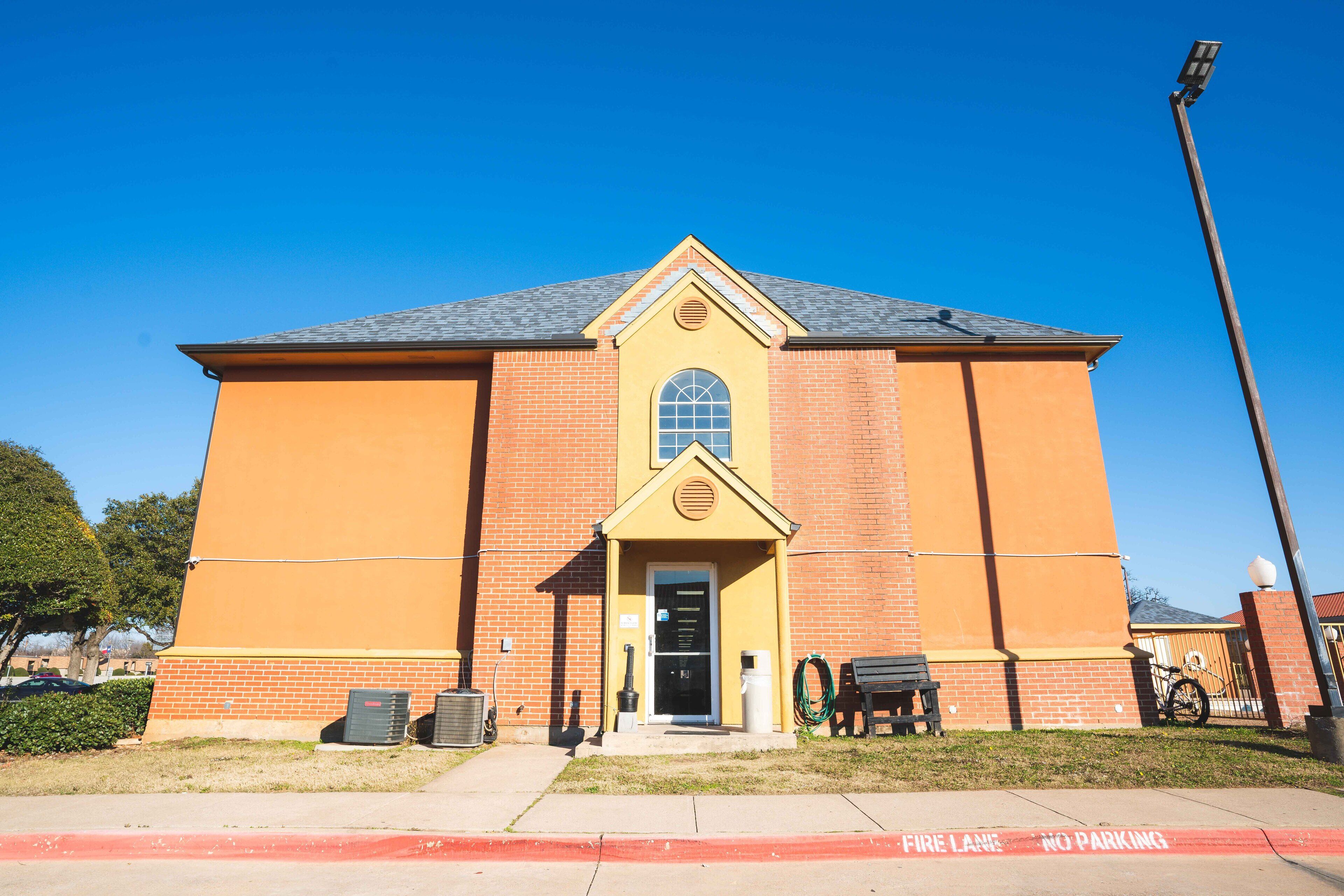 Regency Inn & Suites