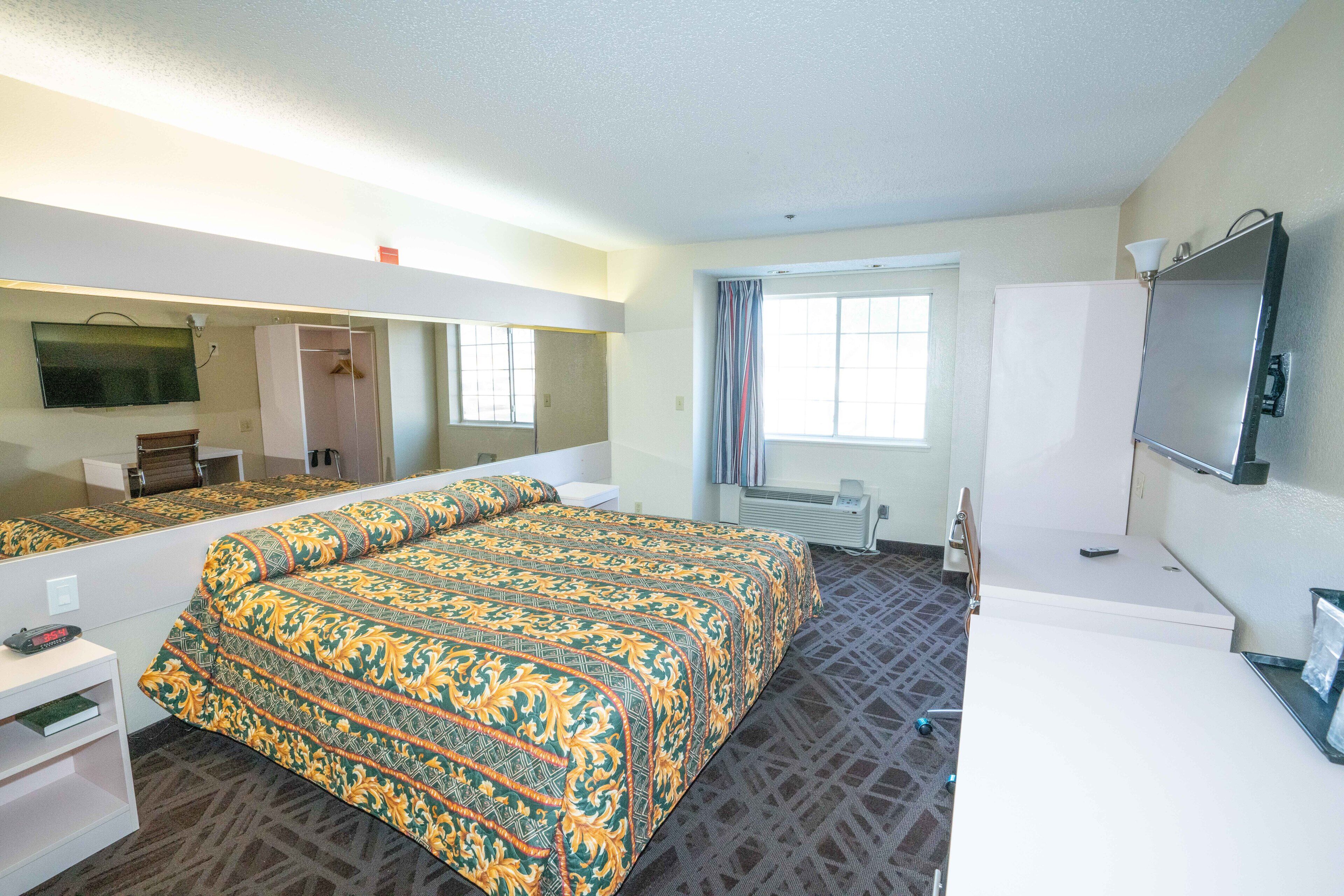 Regency Inn & Suites