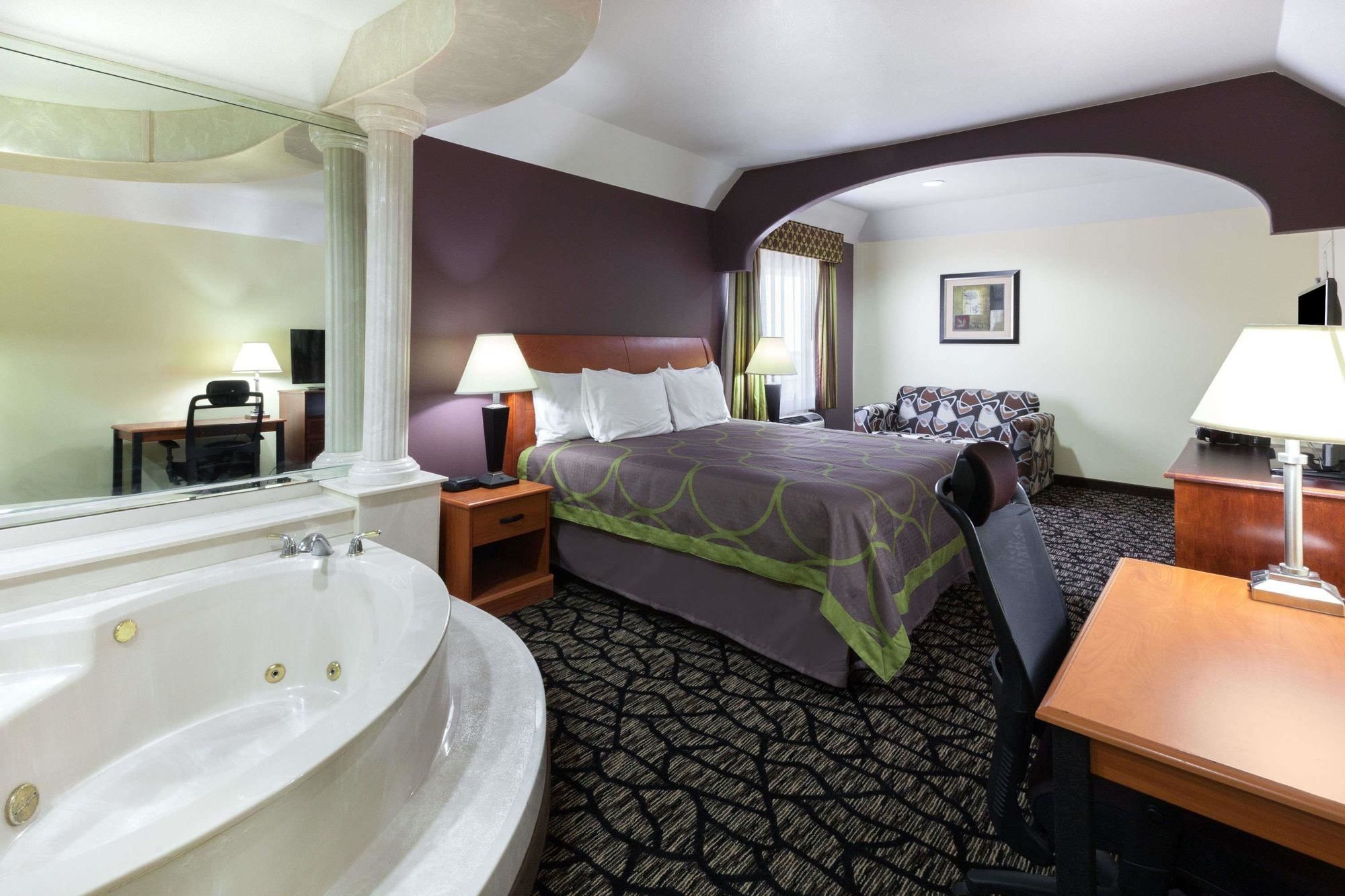 Super 8 by Wyndham Fairfield Tx