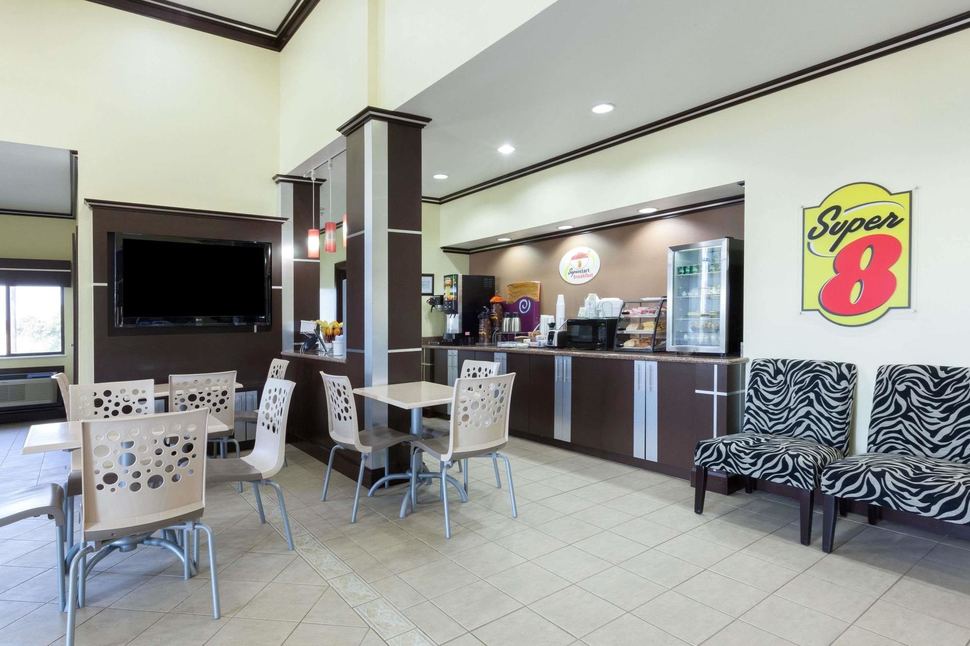 Super 8 by Wyndham Fairfield Tx
