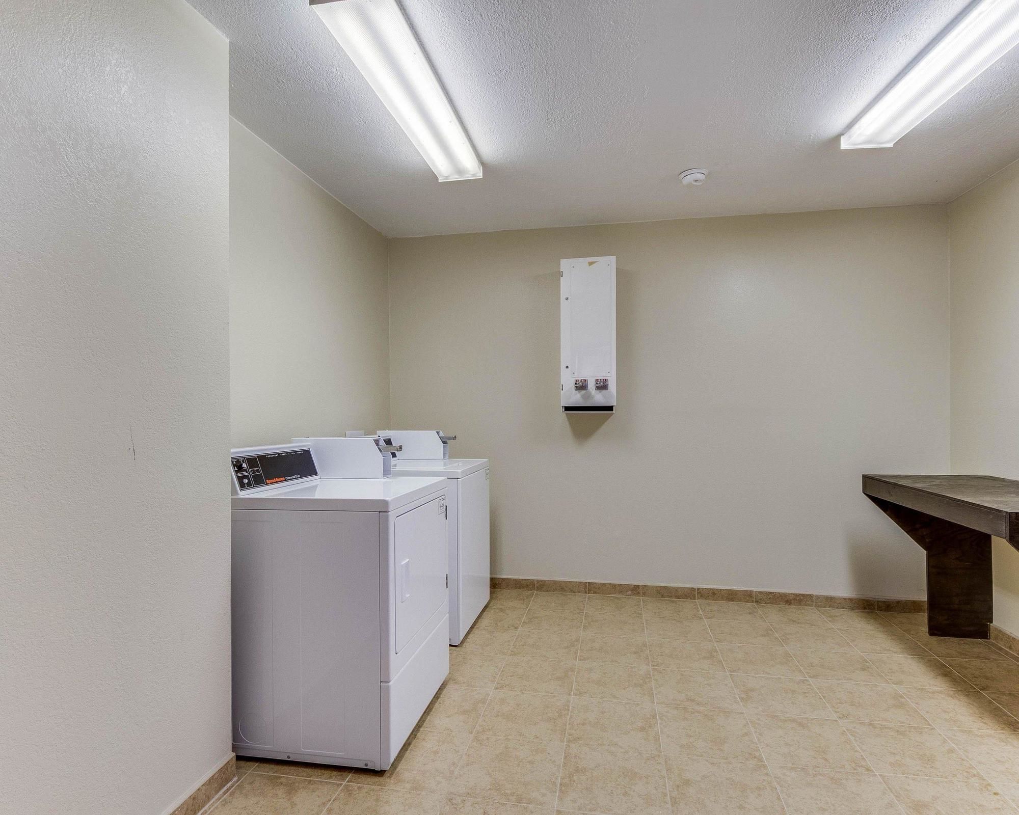 Econo Lodge Falfurrias