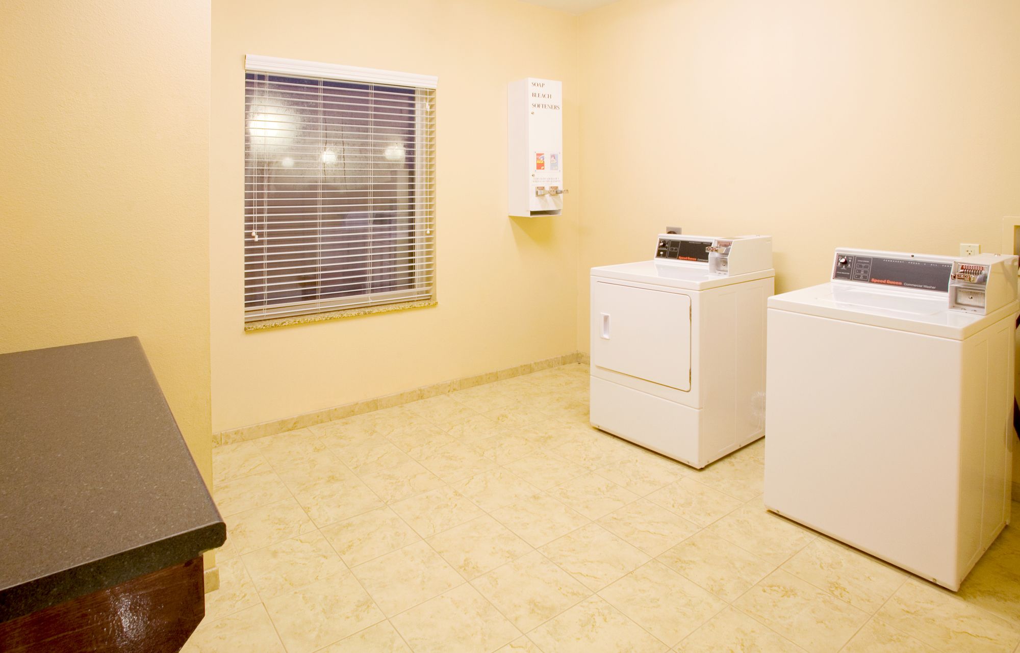 Holiday Inn Express Hotel & Suites Falfurrias