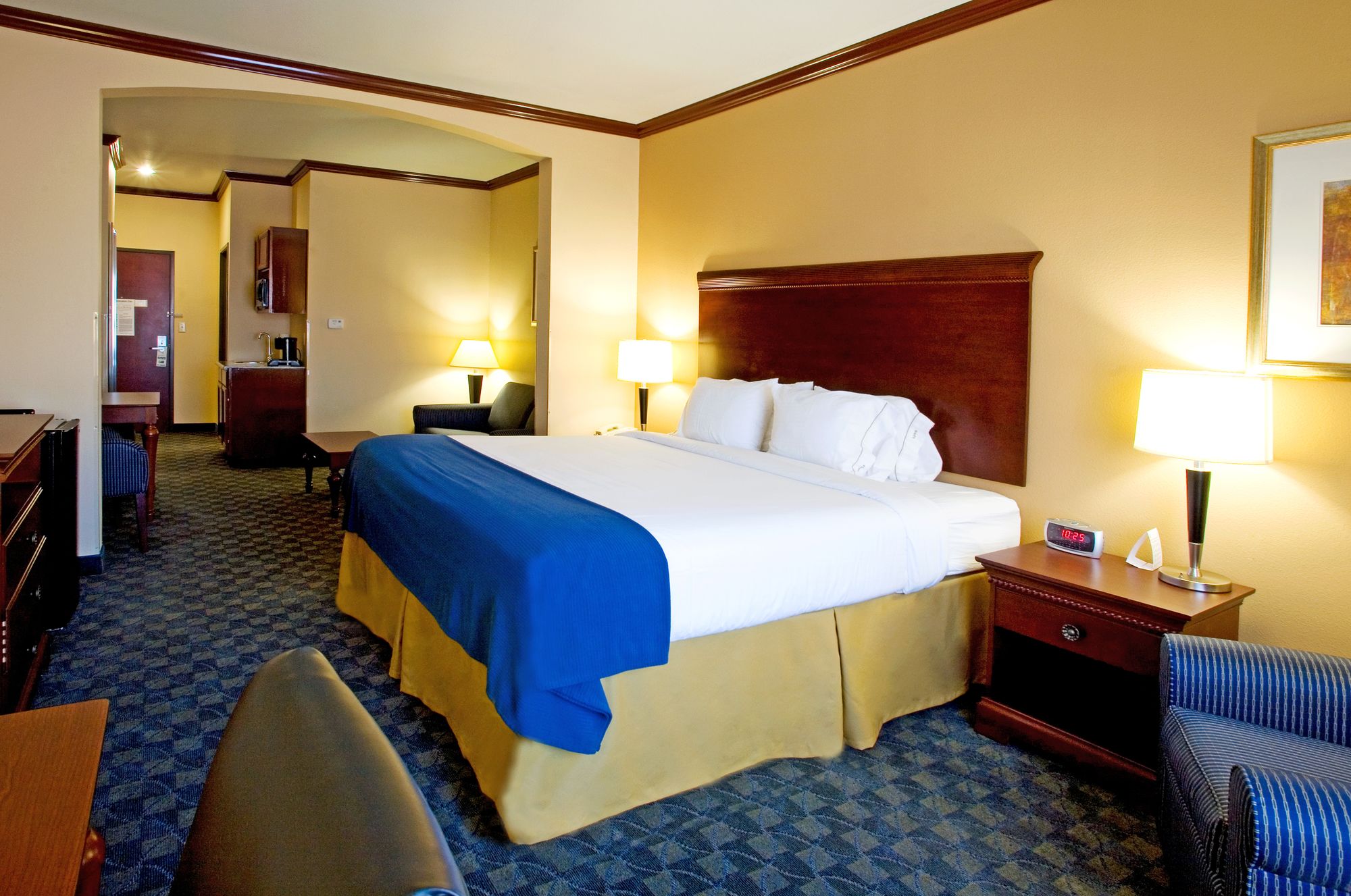 Holiday Inn Express Hotel & Suites Falfurrias
