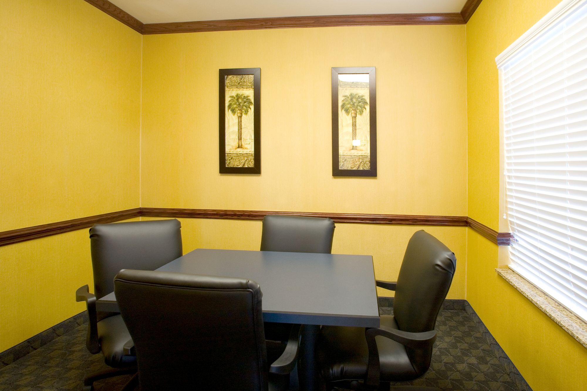 Holiday Inn Express Hotel & Suites Falfurrias