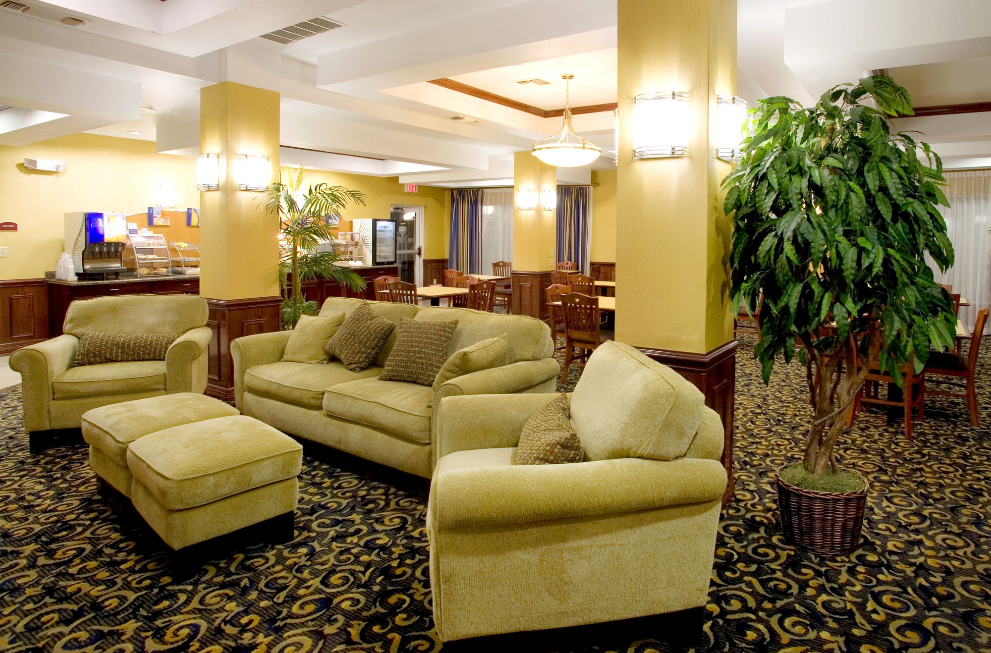 Holiday Inn Express Hotel & Suites Falfurrias