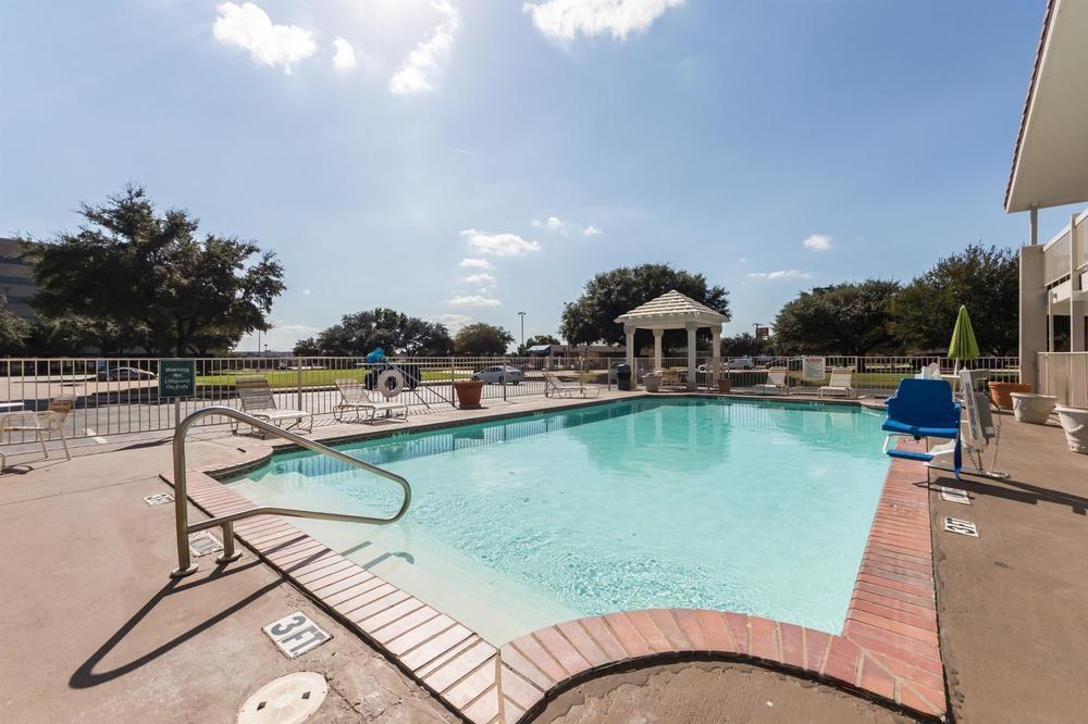 Motel 6 Dallas - Farmers Branch