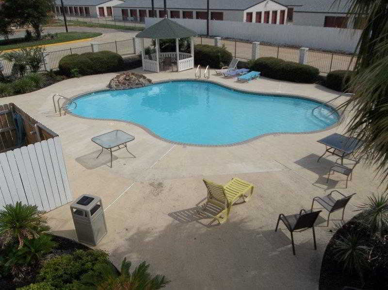 SureStay Hotel by Best Western Floresville
