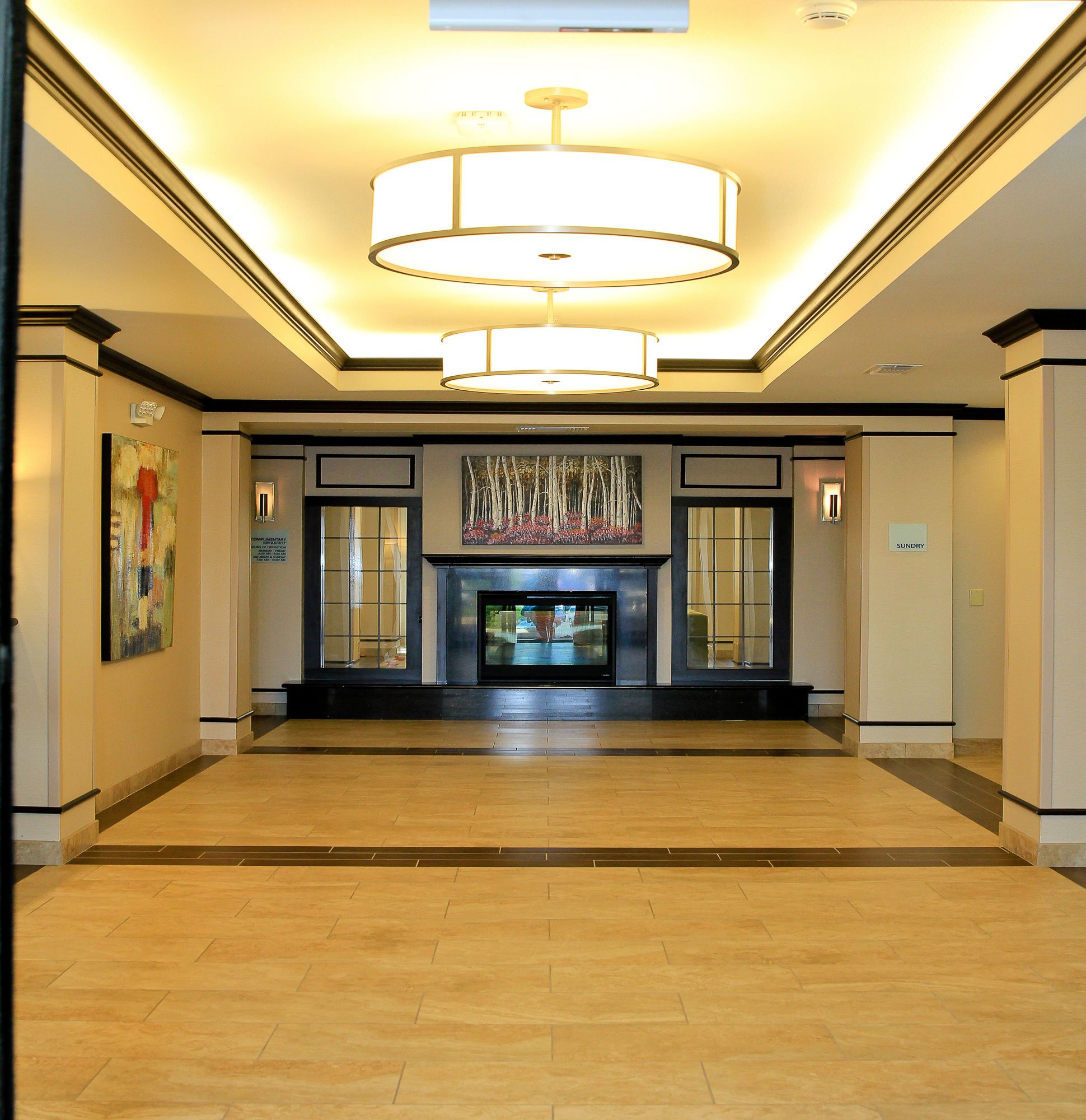 Holiday Inn Express & Suites Floresville