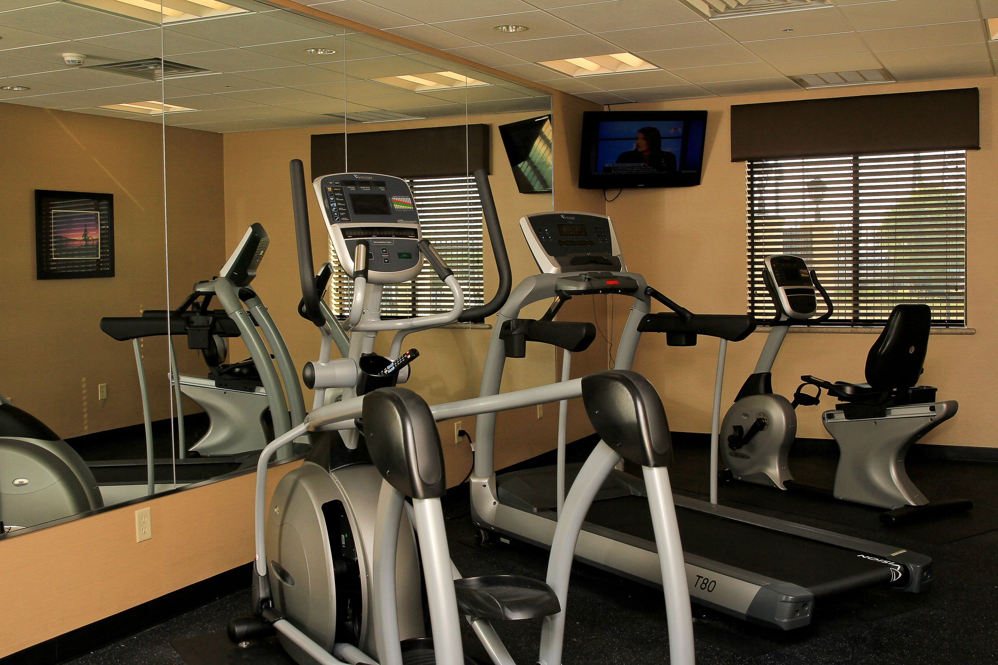 Holiday Inn Express & Suites Floresville