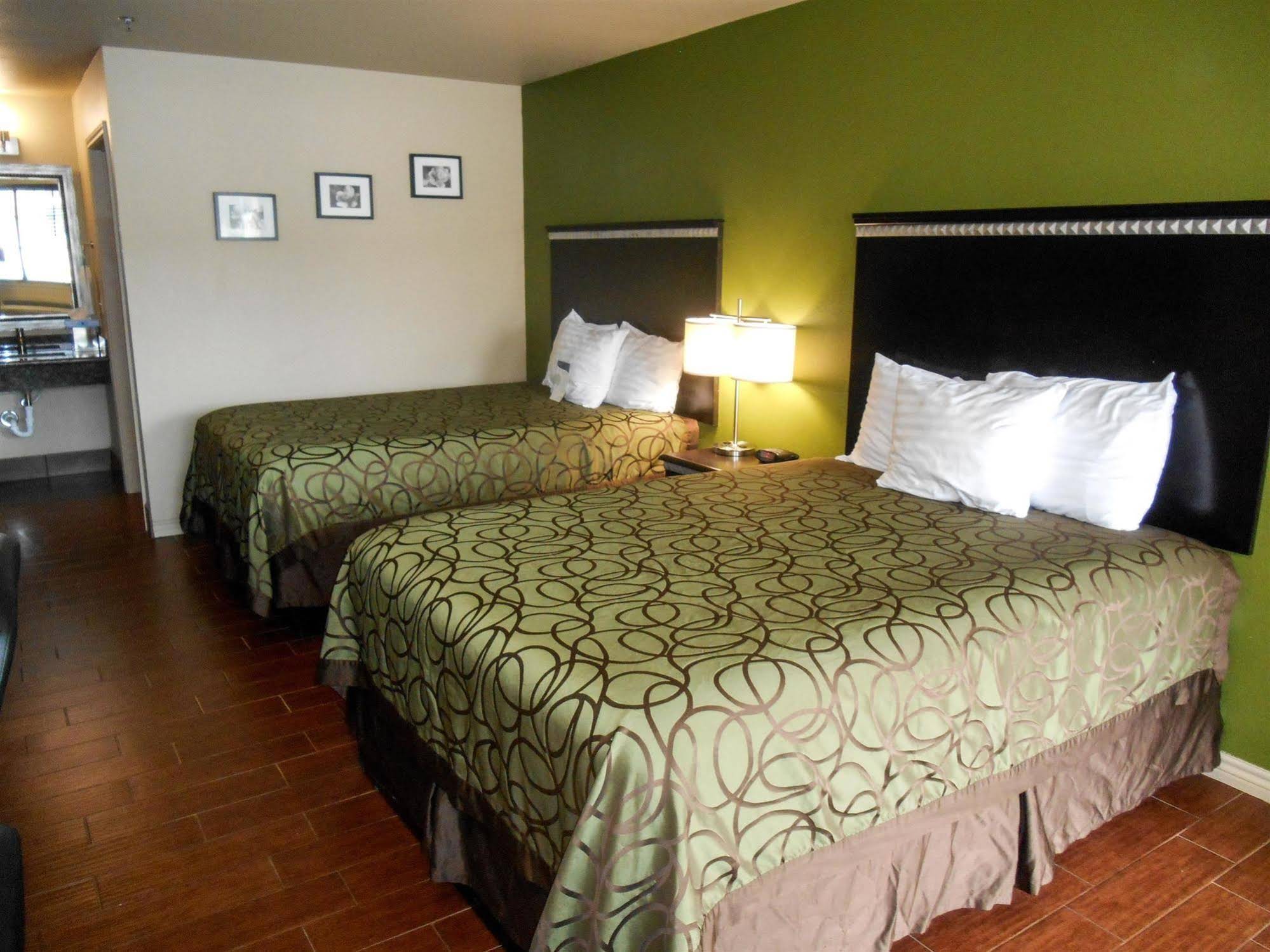 Motel 6 Floresville Tx