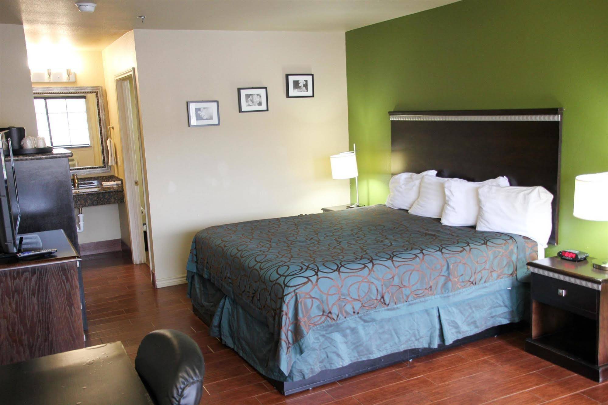 Motel 6 Floresville Tx