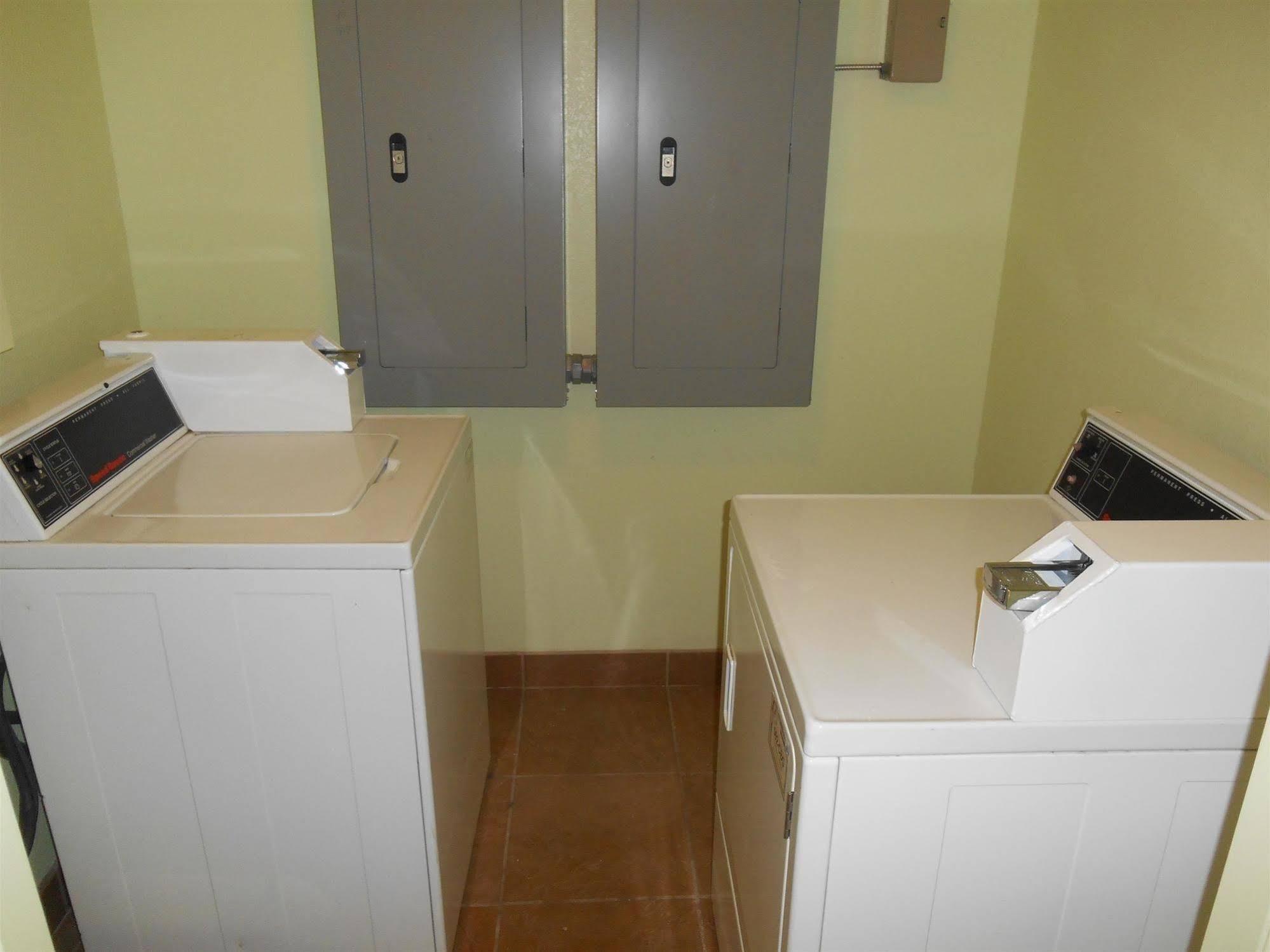 Motel 6 Floresville Tx