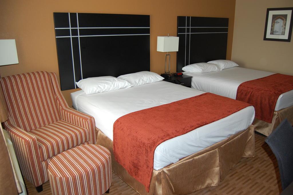 Executive Inn & Suites