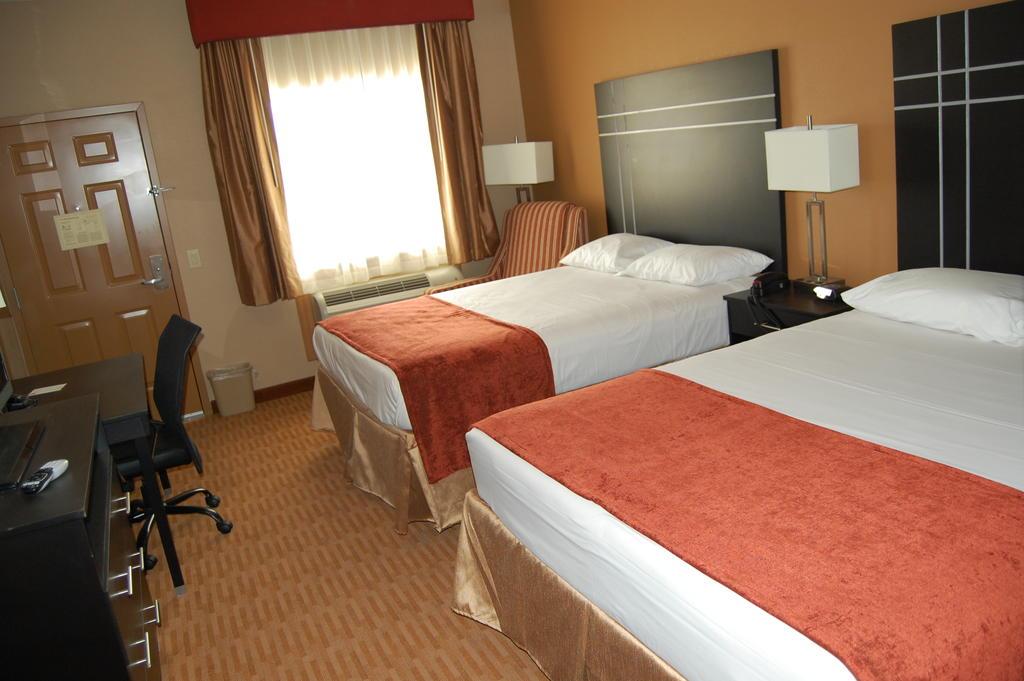 Executive Inn & Suites