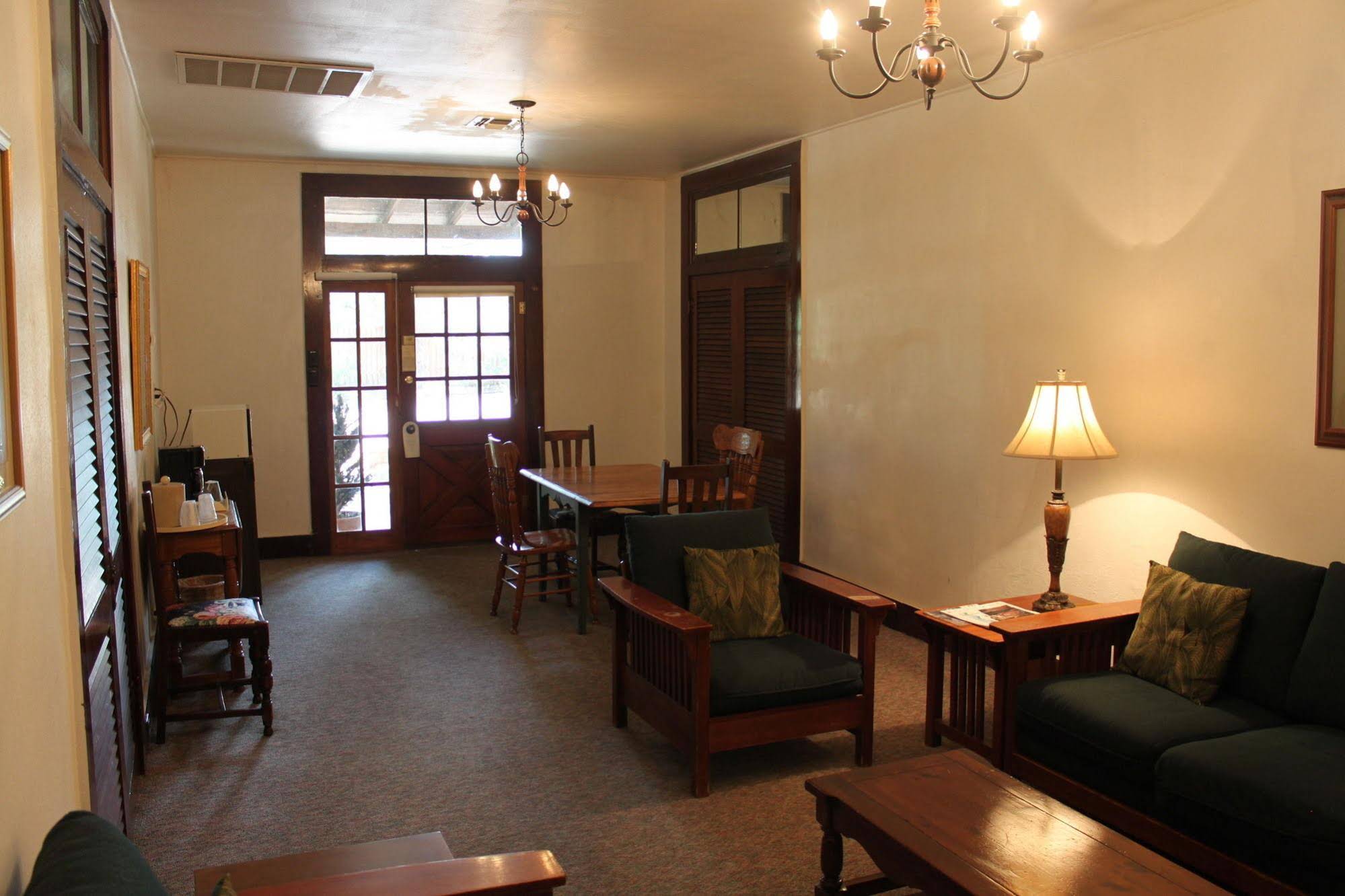 The Hotel Limpia