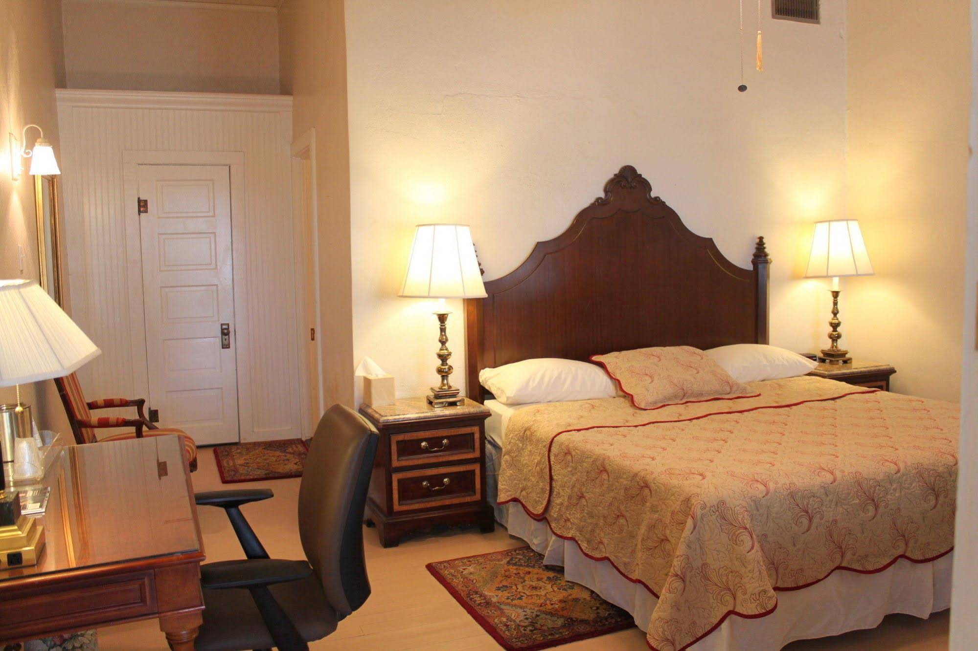 The Hotel Limpia