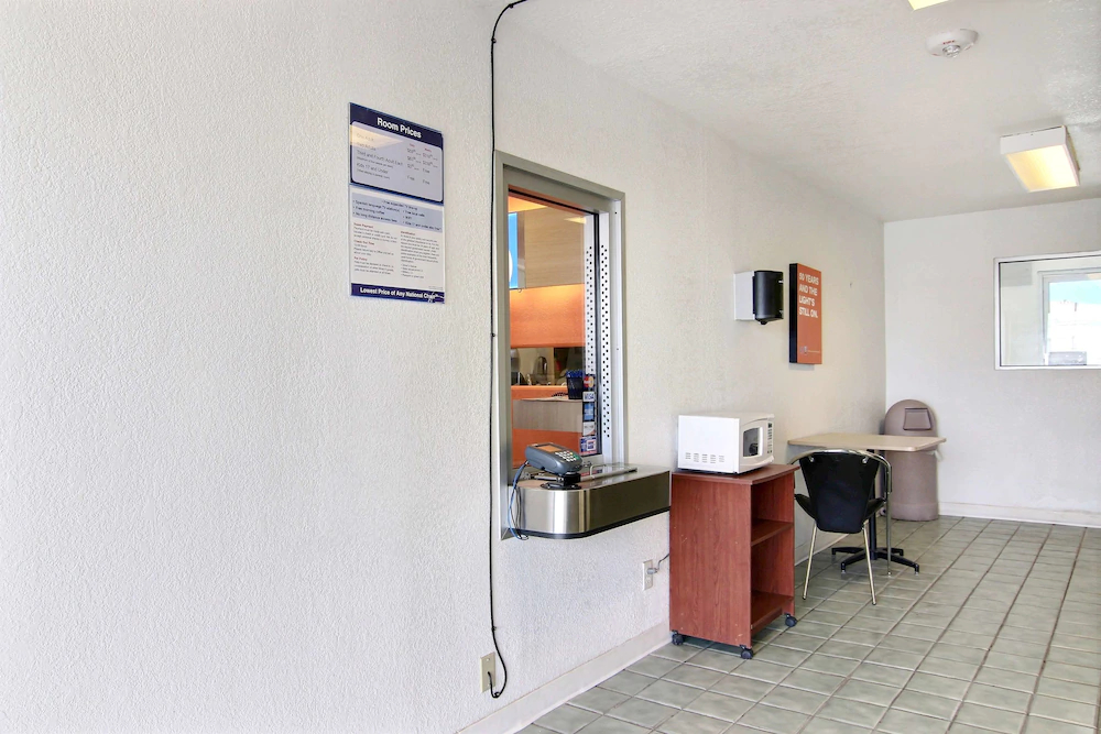 Motel 6 Ft Stockton