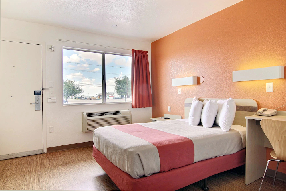 Motel 6 Ft Stockton