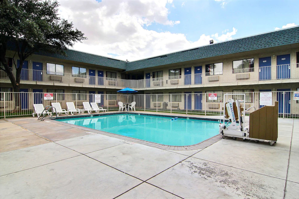 Motel 6 Ft Stockton