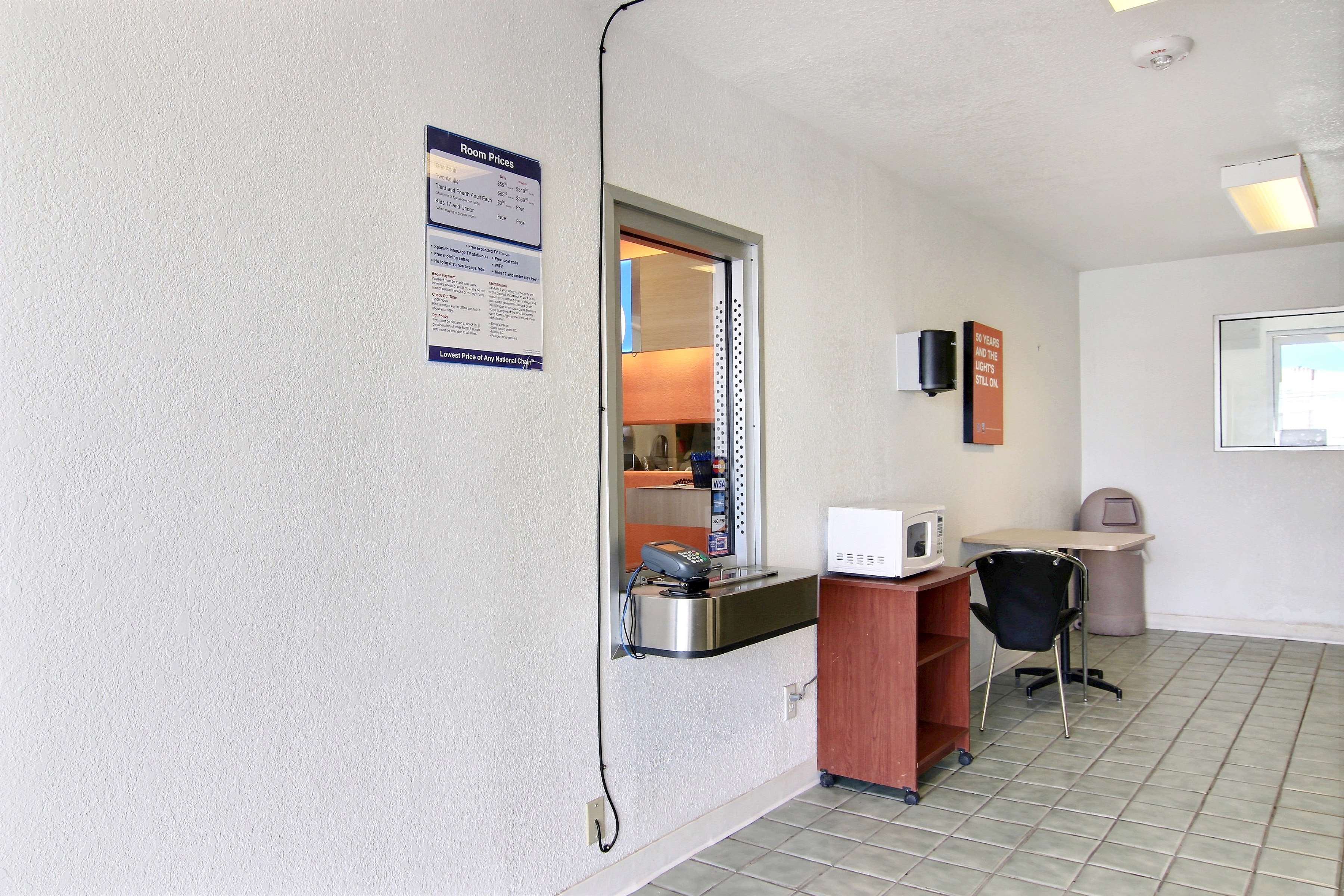 Motel 6 Ft Stockton