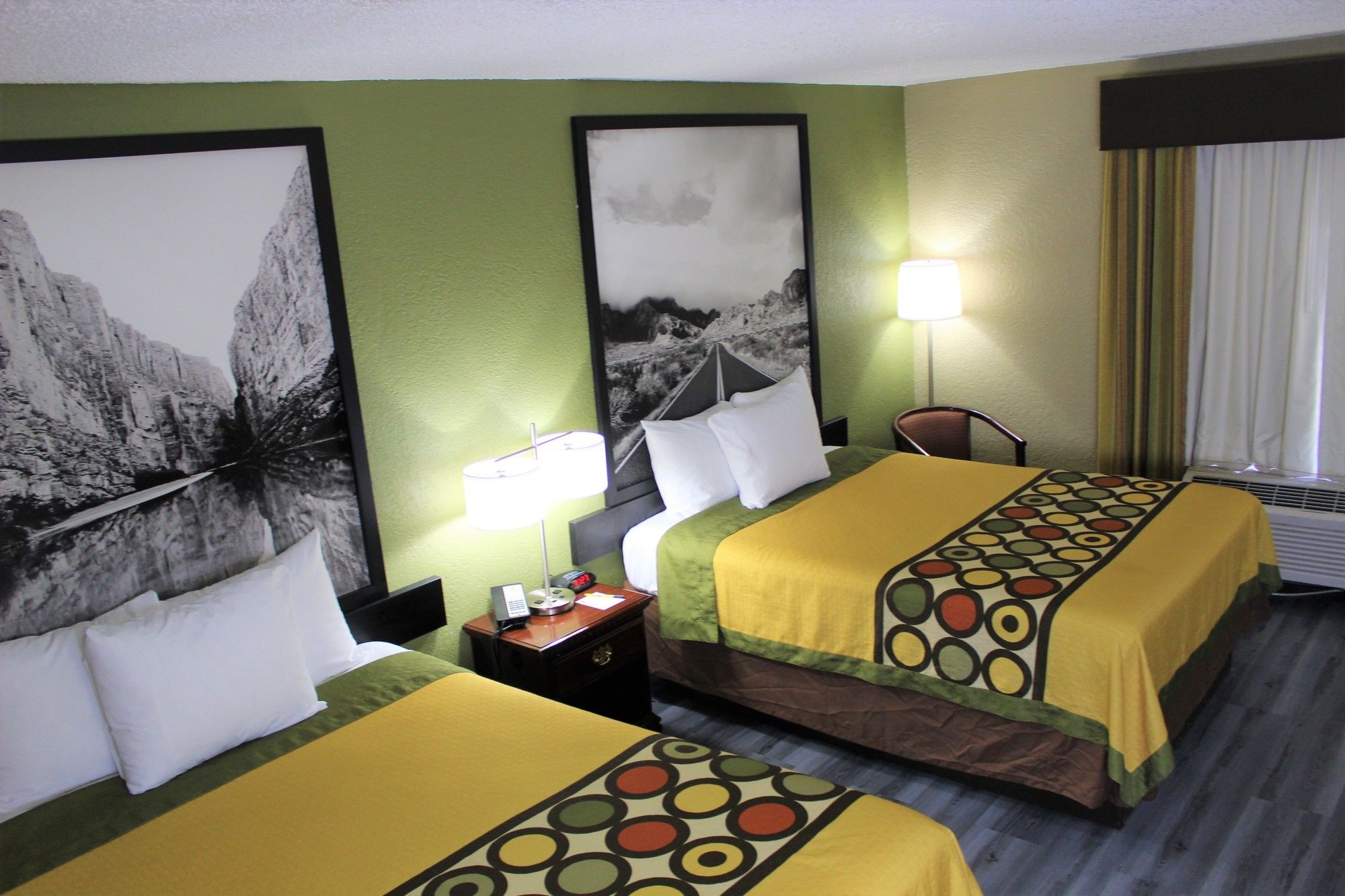 Super 8 by Wyndham Ft Stockton