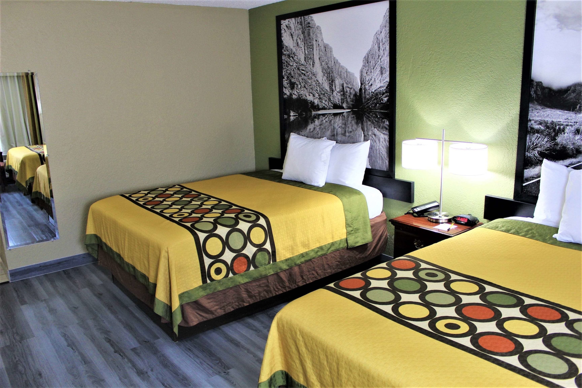 Super 8 by Wyndham Ft Stockton