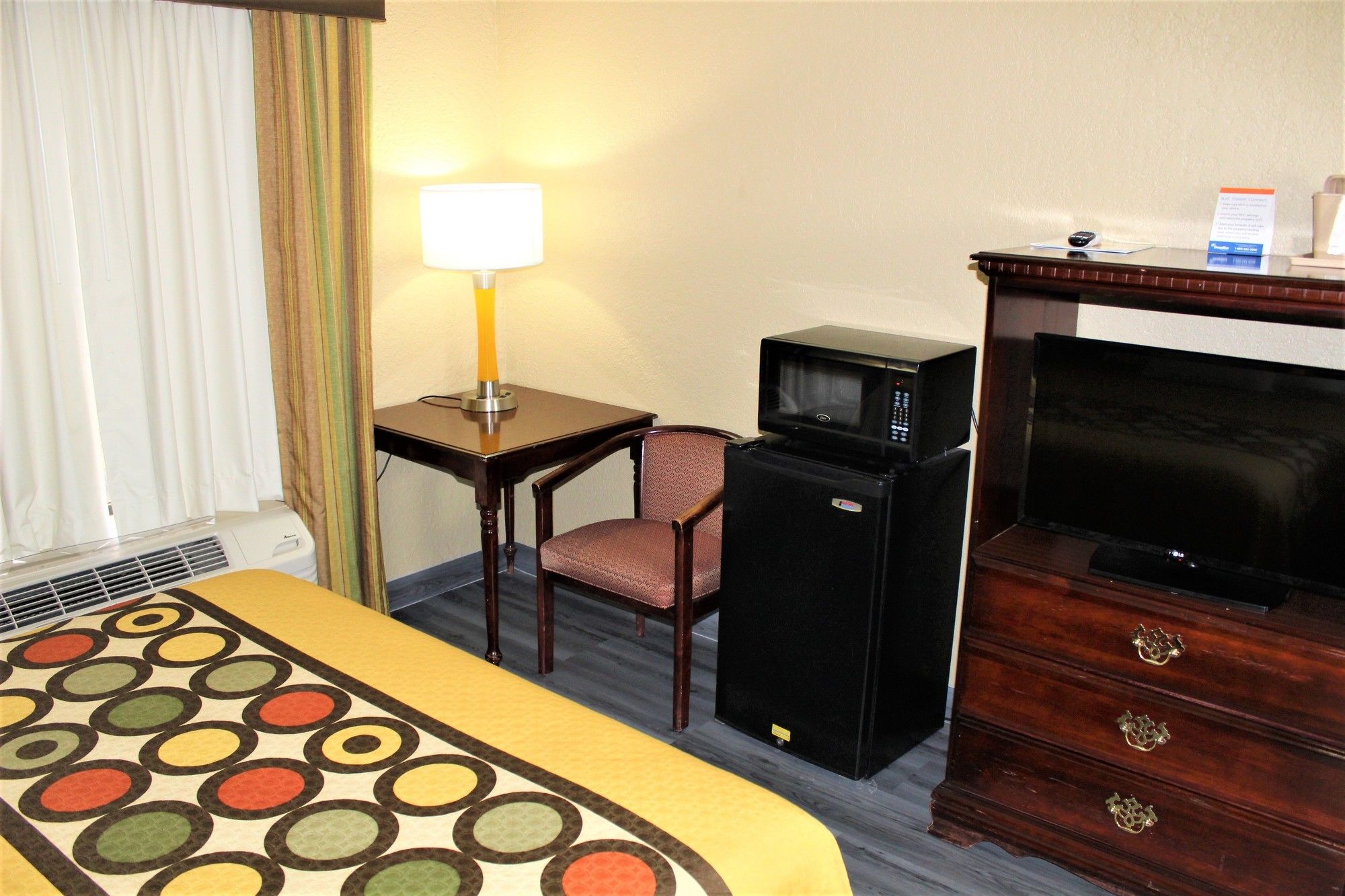 Super 8 by Wyndham Ft Stockton
