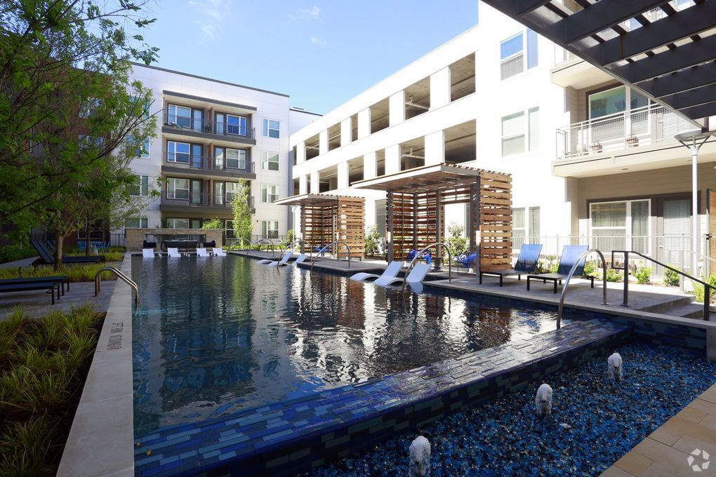 Dream Suites at River East