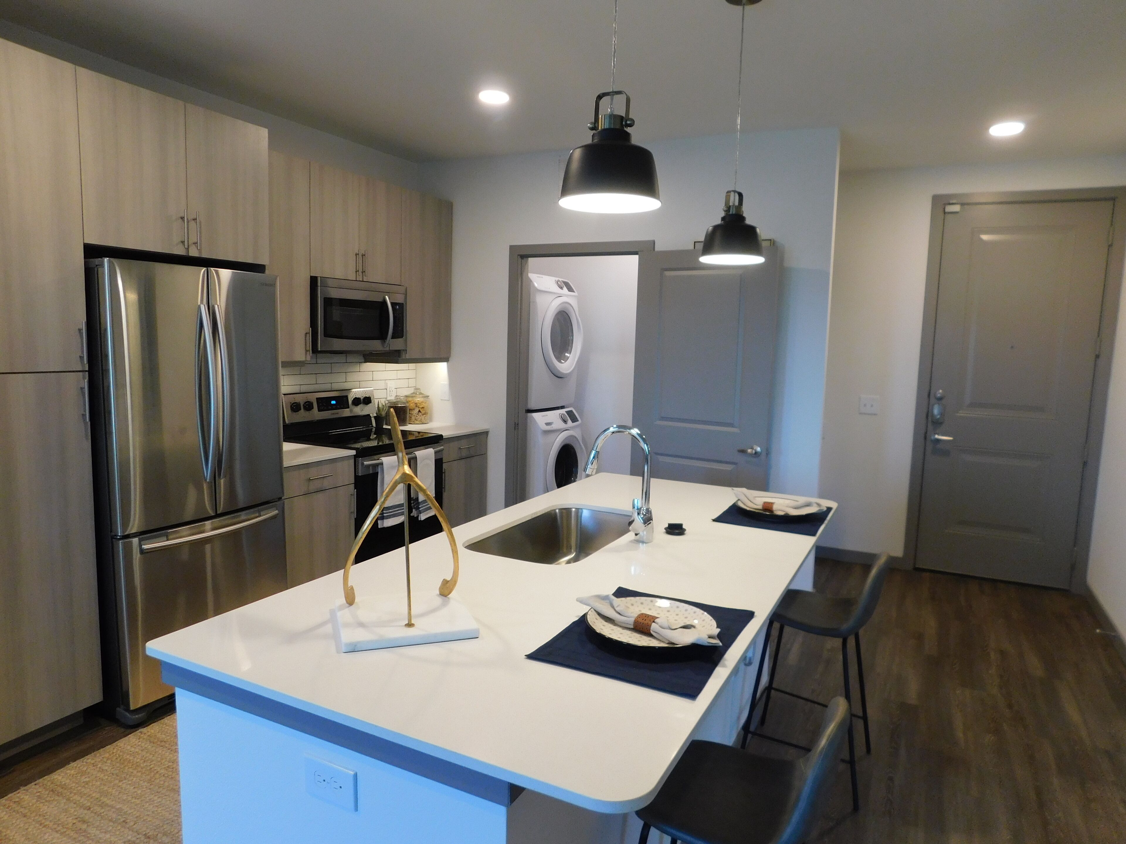 Dream Suites at River East
