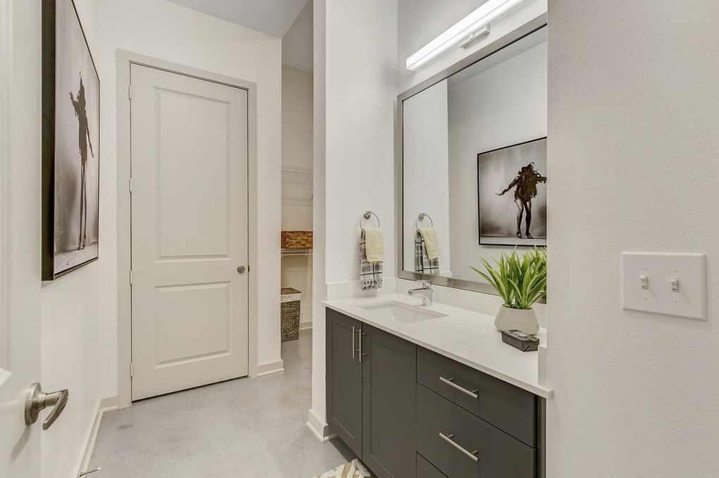 Dream Suites at River East