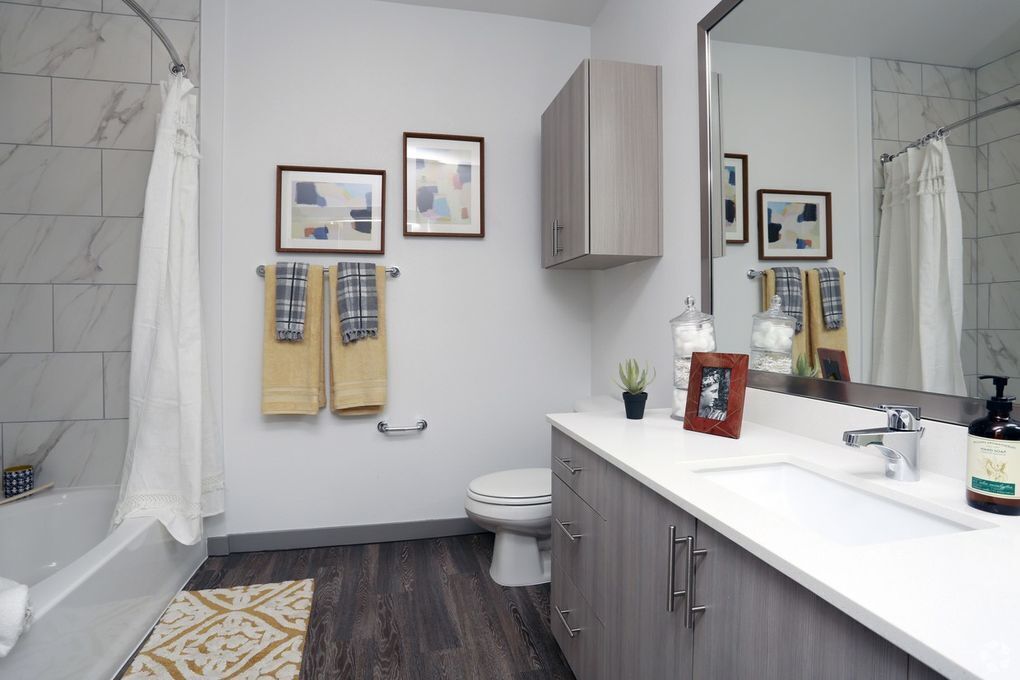 Dream Suites at River East